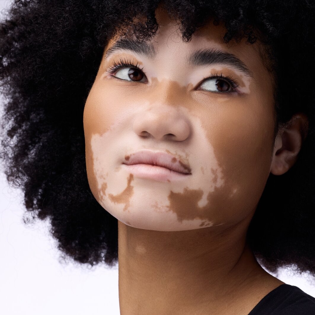 Catrice Puder »Under Eye Brightener Setting Powder« Loses Puder, frisches und strahlendes Finish, pflegt die Haut.