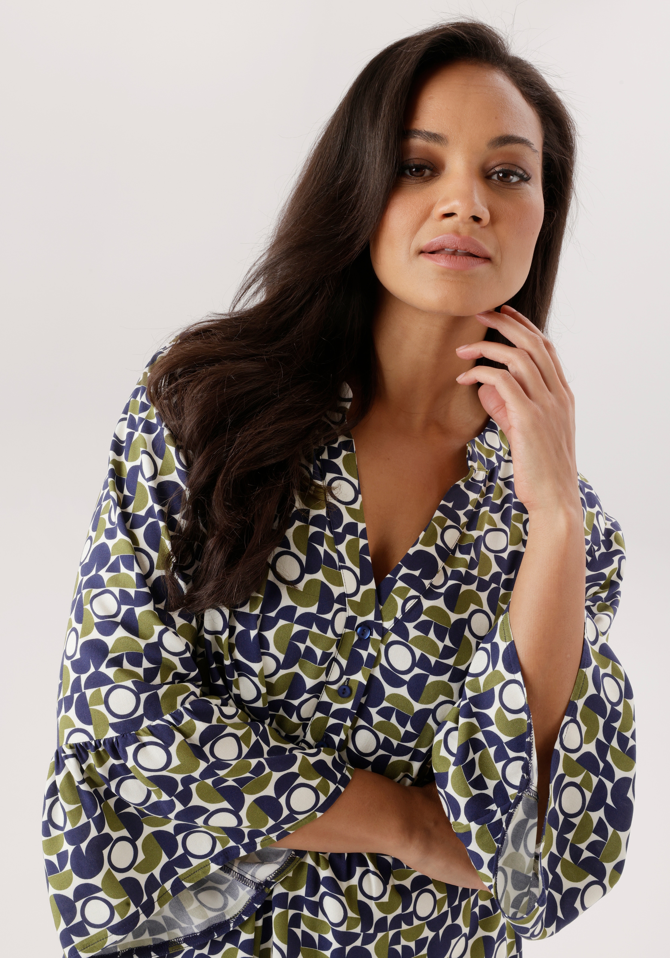 Aniston PLUS Sommerkleid mit modernem Punkte-Druck - NEUE KOLLEKTION