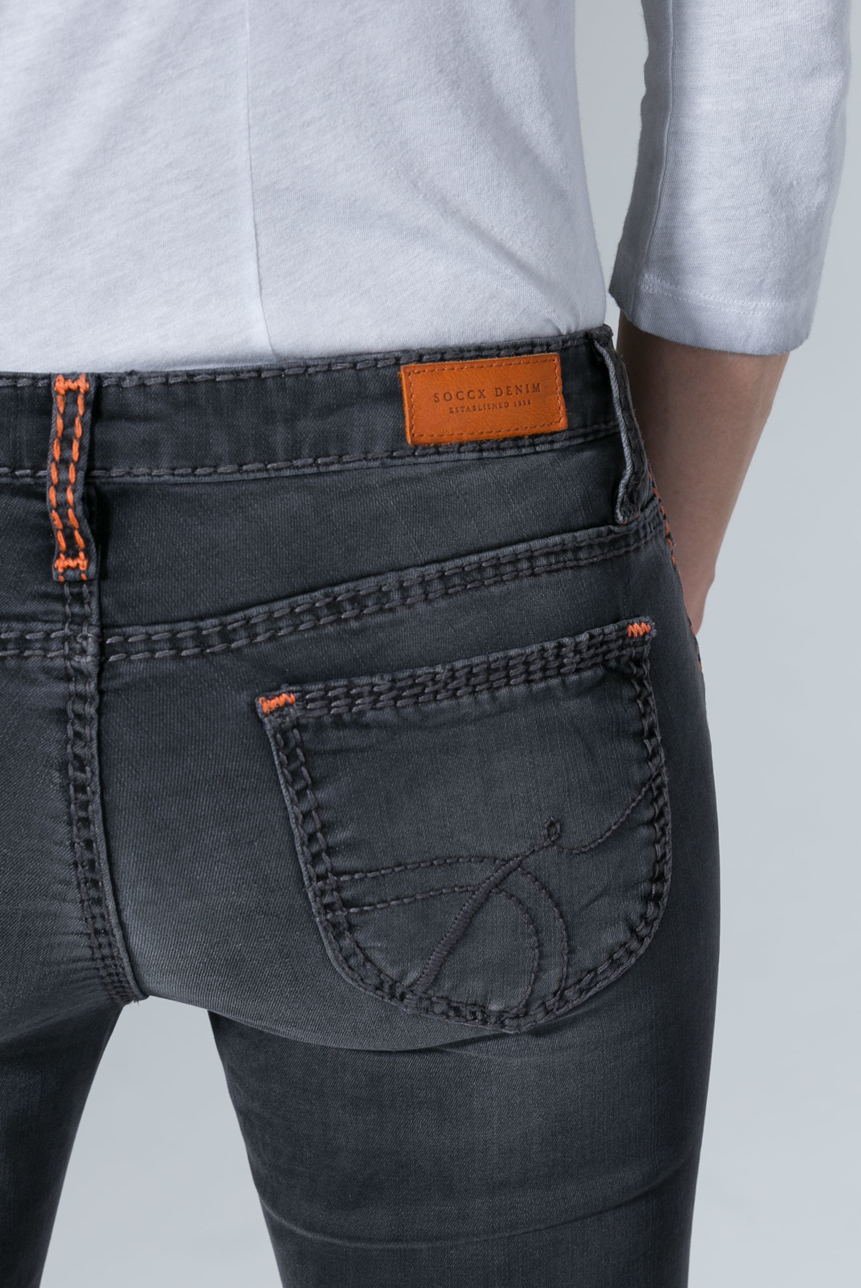 SOCCX Comfort-fit-Jeans, mit Kontrast-Steppungen