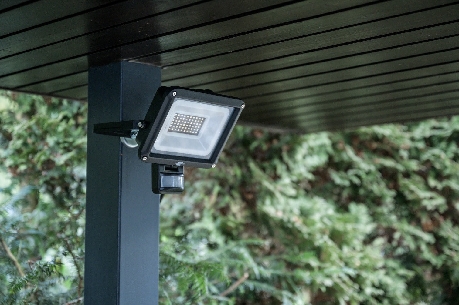 Brennenstuhl LED Wandstrahler »JARO 4060 P«, Leuchtmittel LED-Modul | LED fest integriert, mit Bewegungsmelder und Dämmerungssensor