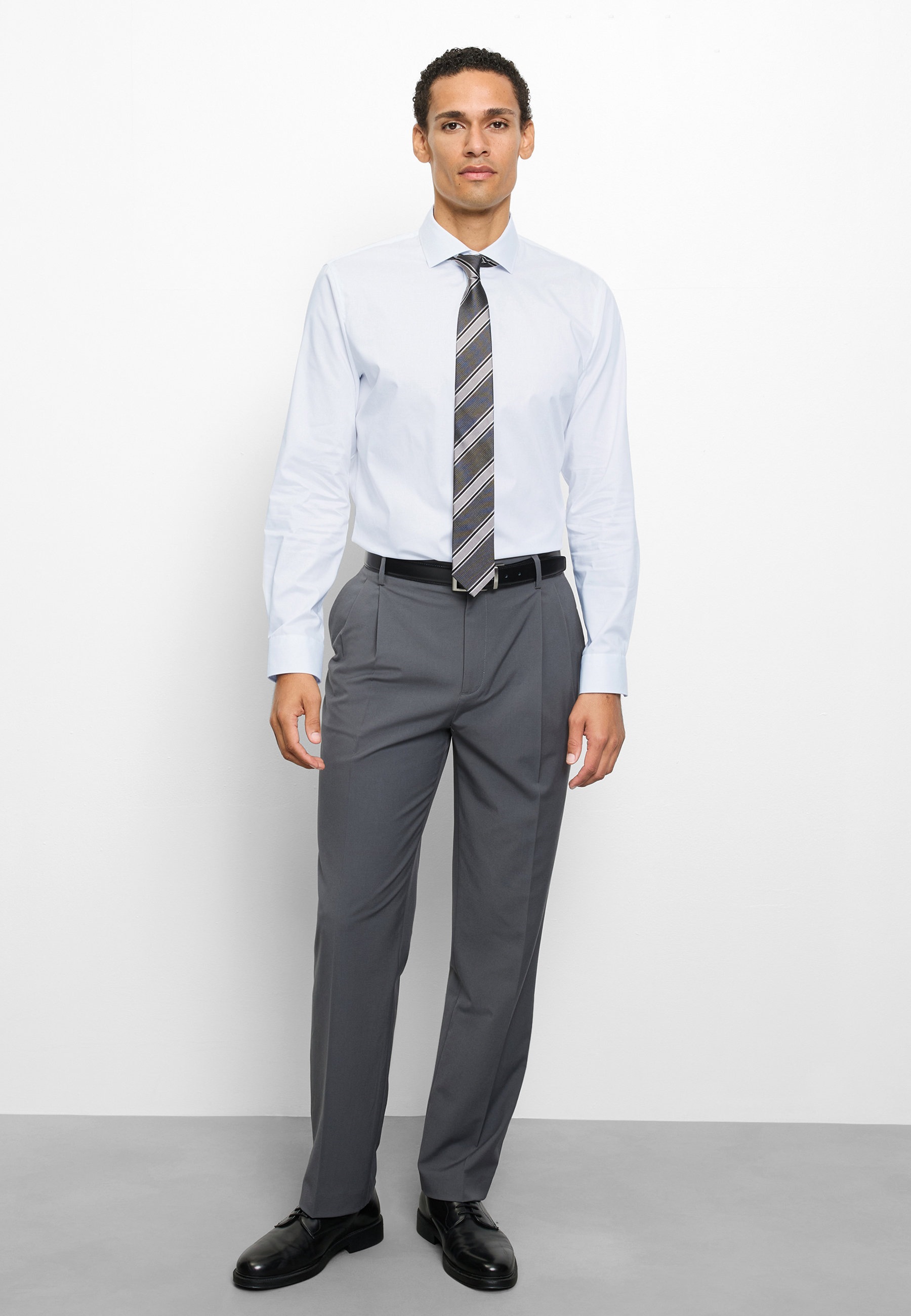 OLYMP Businesshemd »OLYMP No. Six, super slim, Royal Kent«