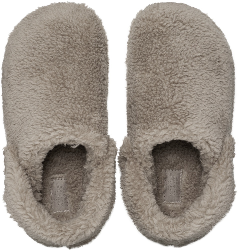 Crocs Clog »Classic Cozzzy Slipper«, mit kleiner Plateausohle