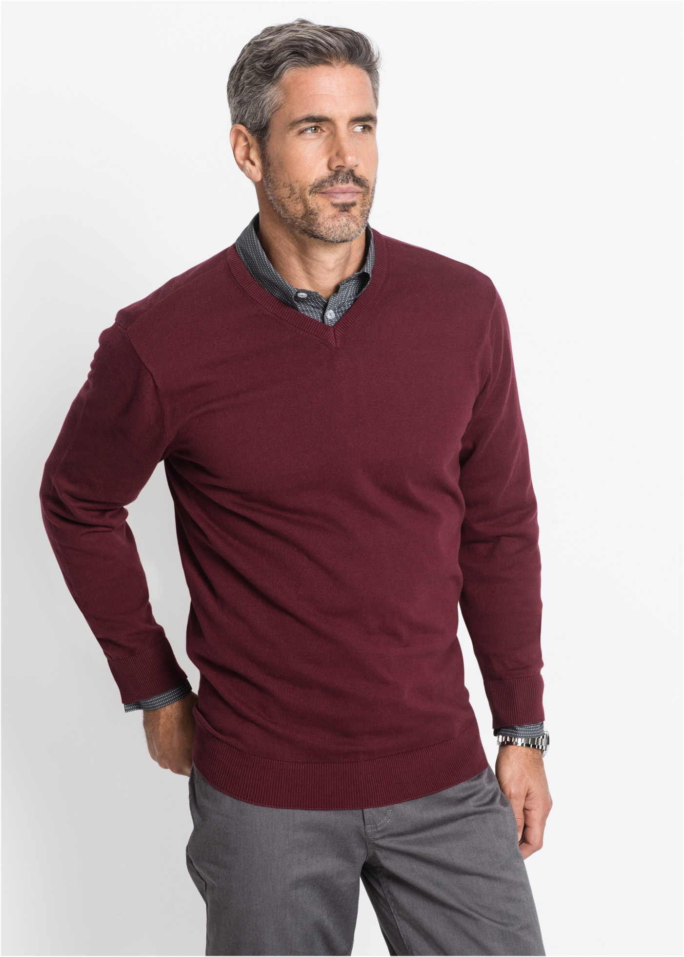 bonprix Strickpullover »Feinstrickpullover in Regular Fit« aus Feinstrickmaterial, mit V-Ausschnitt, Regular Fit