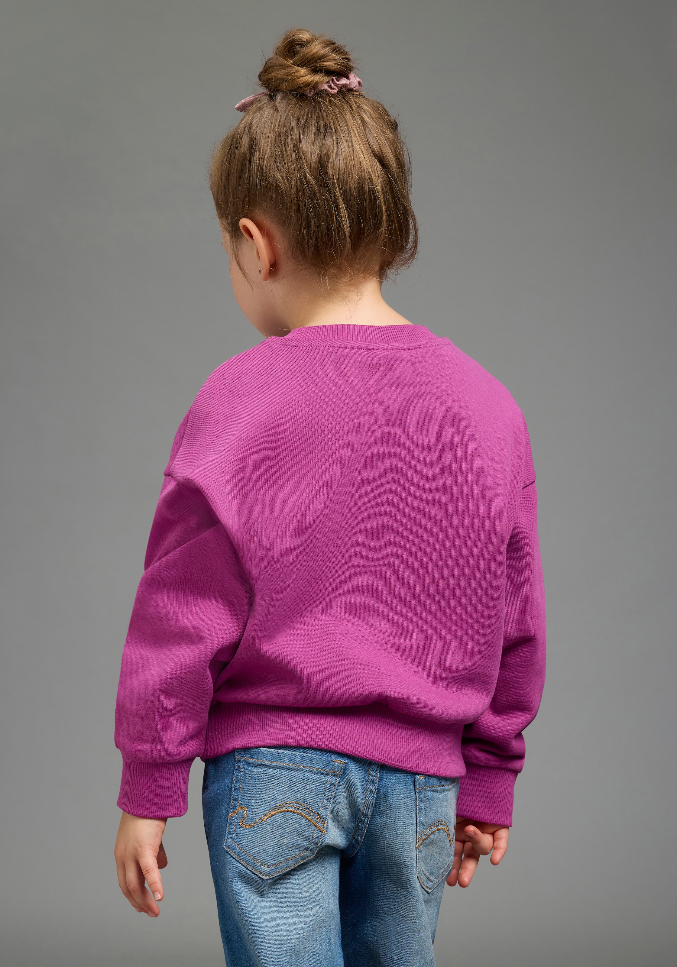 KIDSWORLD Sweatshirt »Einhorn-Applikation für kleine Mädchen«, Sweatshirt  mit schimmernden Pailletten-Applikationen
