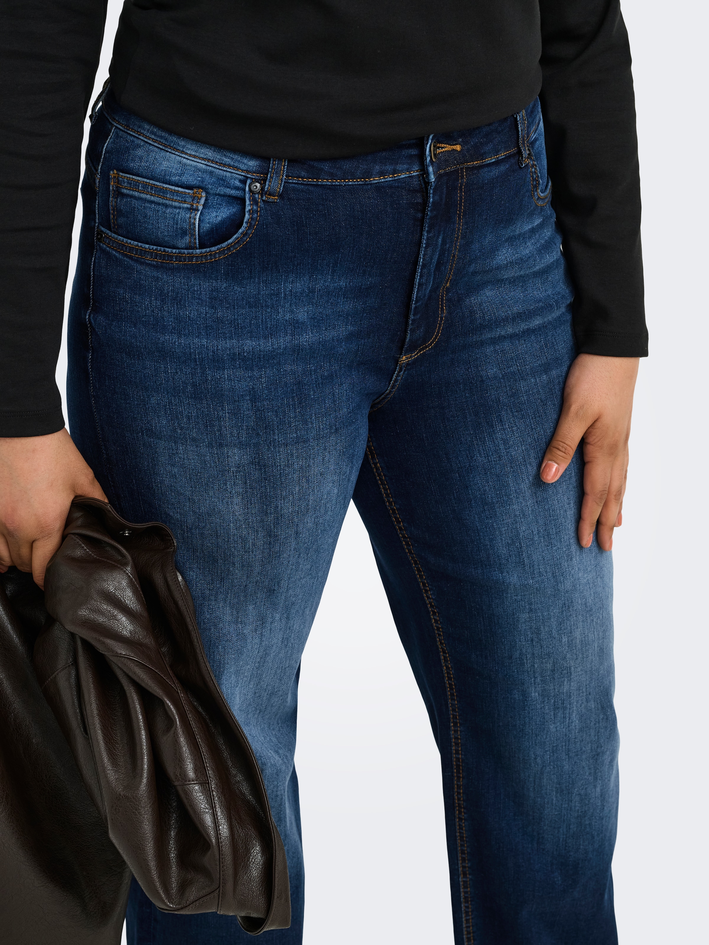 ONLY CARMAKOMA High-waist-Jeans »CARWILLY HW WIDE DNM TAI081 NOOS« Baumwollmischung, High Waist