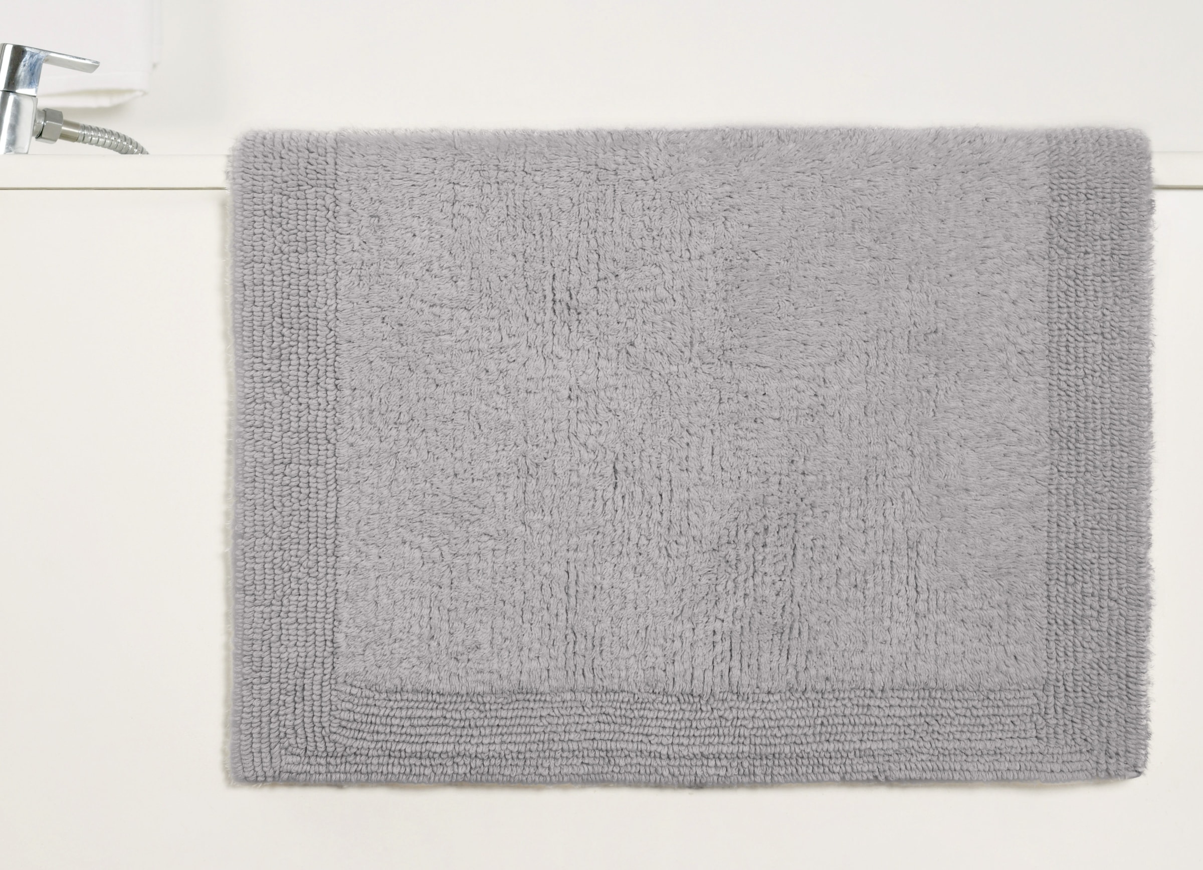 my home Badematte »Kapra, Badvorleger, Badezimmer Teppich«, beidseitig nutzbar-fußbodenheizungsgeeignet-strapazierfähig, mit Bordüre, Badteppich, Badematte, Baumwolle