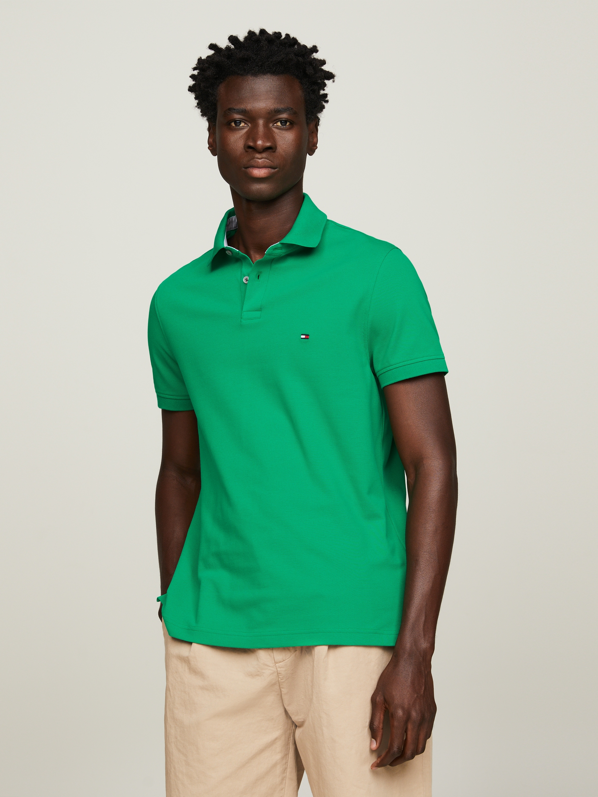 Tommy Hilfiger Poloshirt »1985 REGULAR POLO mit Kontraststreifen und Knopfleiste«, unifarben, sportlich, regular fit, Baumwollmix, Polokragen