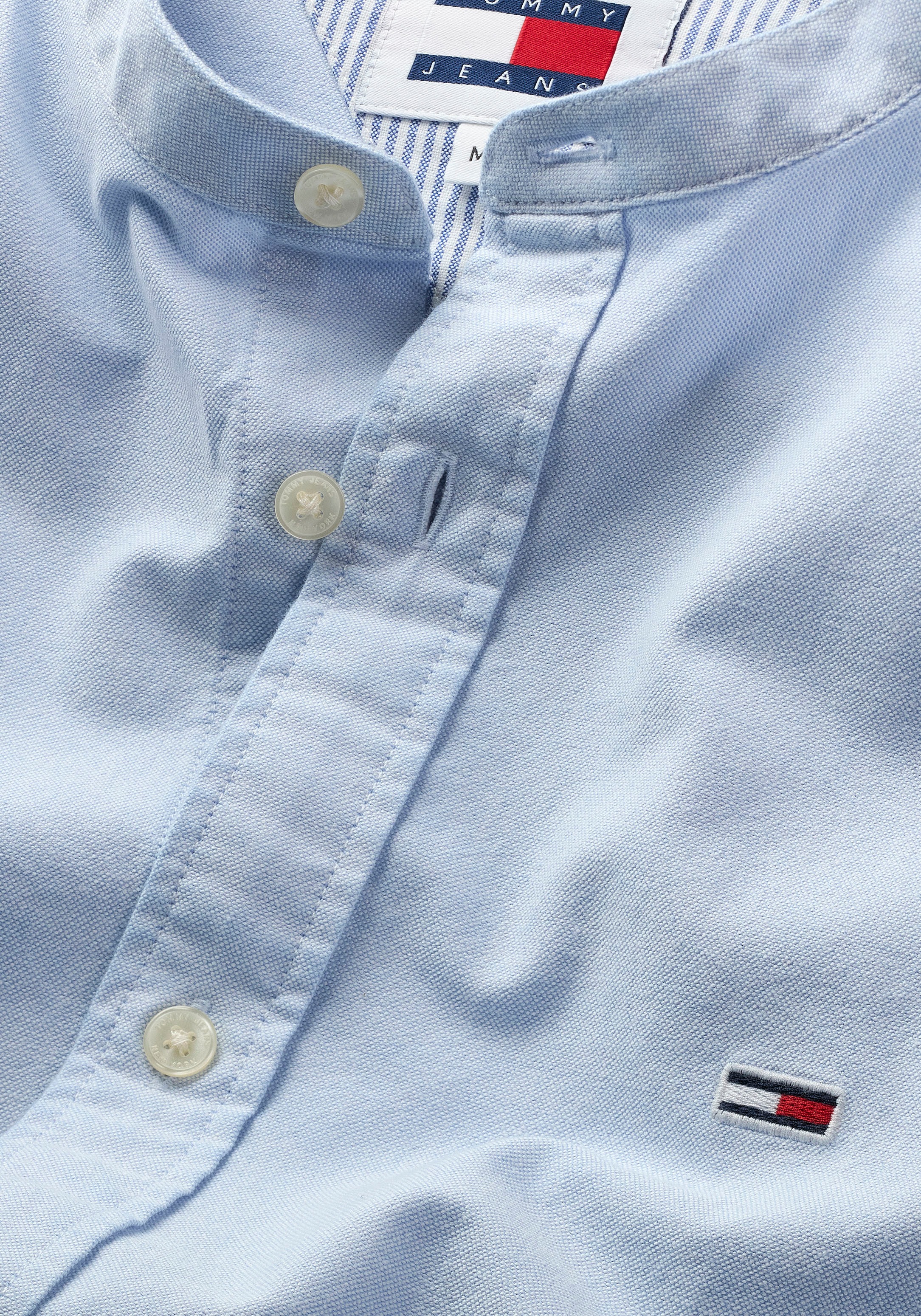 Tommy Jeans Langarmhemd »TJM REG OXFORD MAO SHIRT«, mit Logostickerei