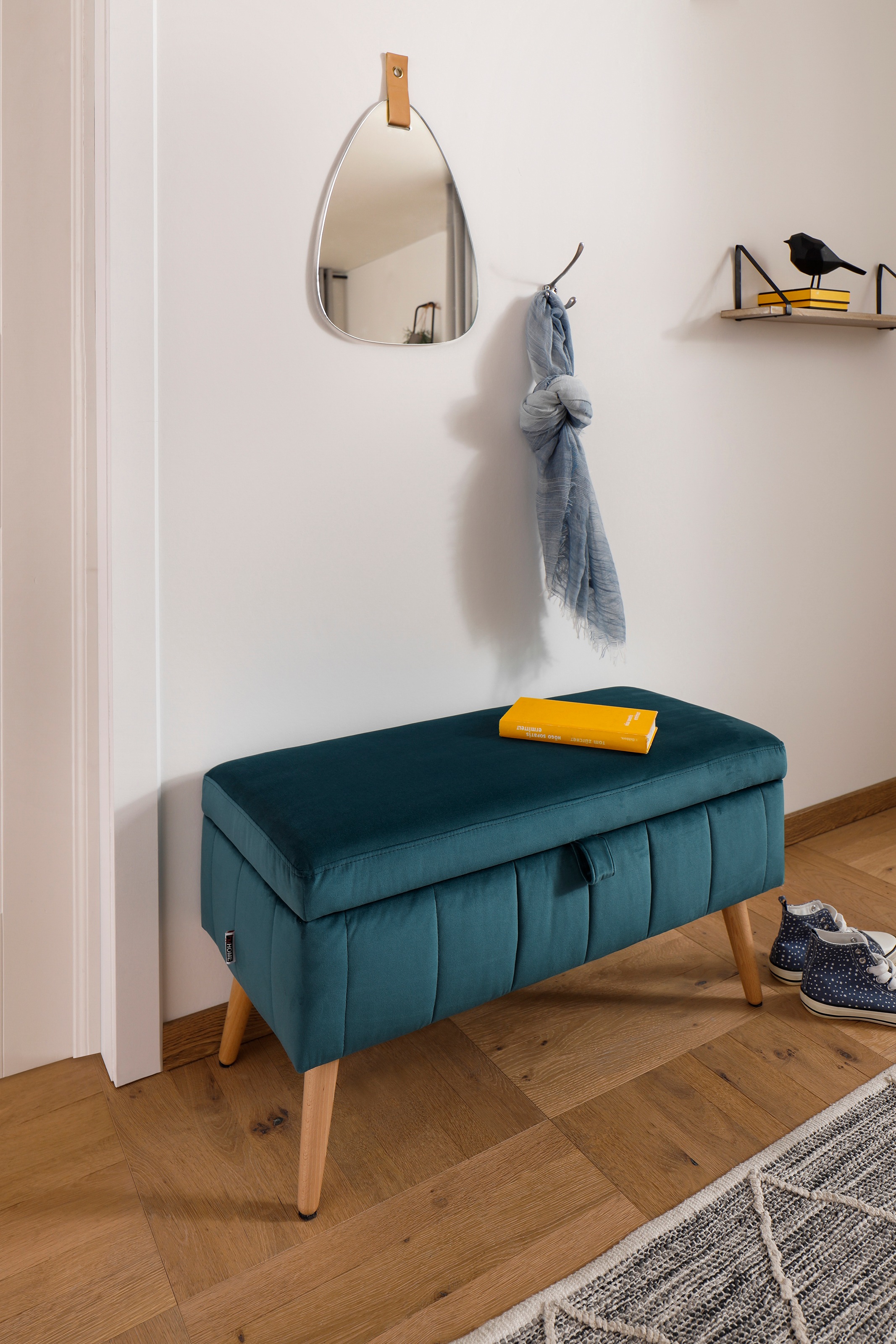 INOSIGN Truhenbank »AMIRA Sitzbank mit Stauraum, Maße B/T/H: 81/36/43 cm«, mit Staufach, in 3 Bezugsqualitäten mit feiner Steppung