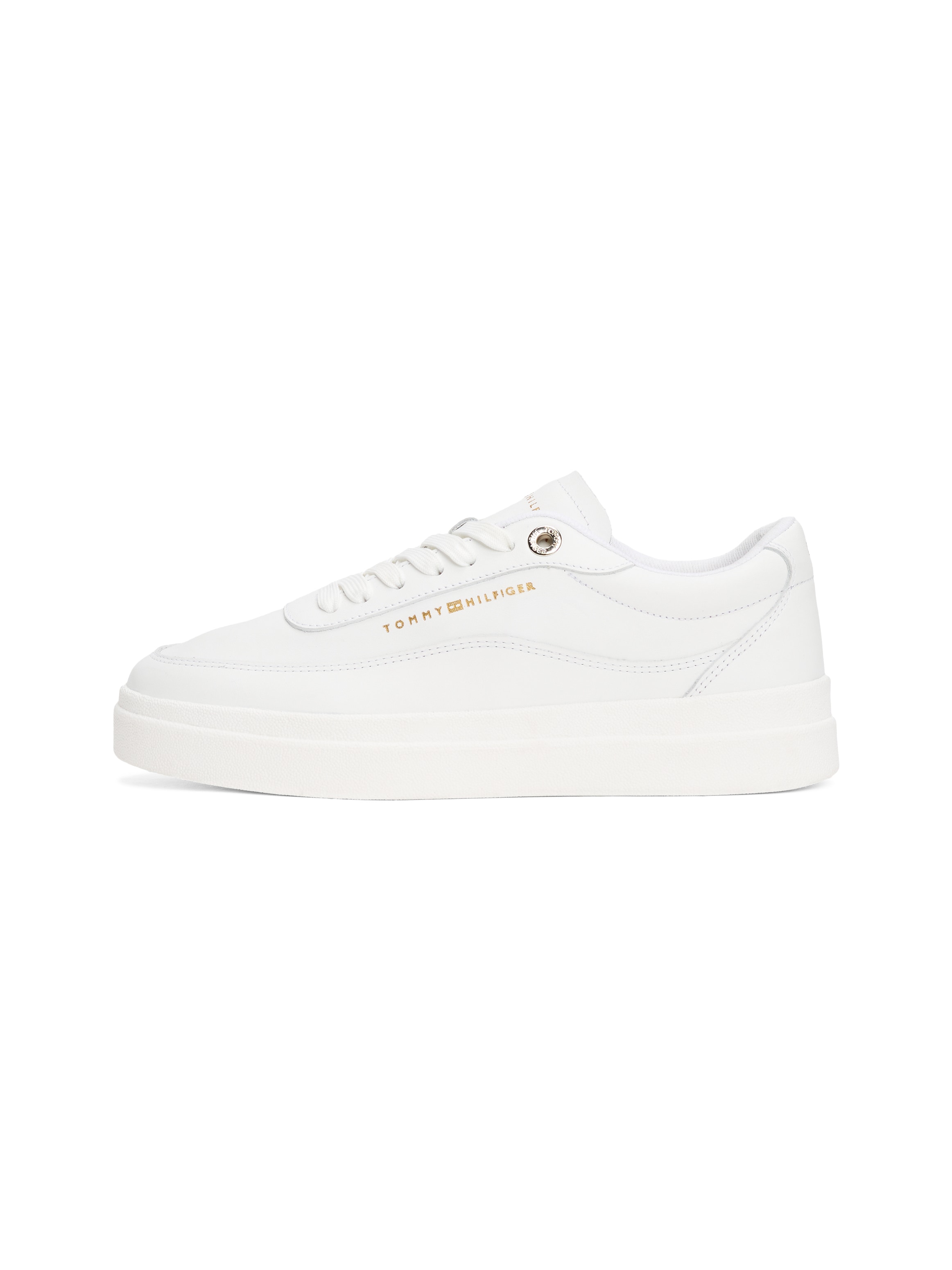 Tommy Hilfiger Plateausneaker »MODERN COURT SNEAKER LTHR«, Freizeitschuh, Halbschuh, Schnürschuh mit Kontrast-Logo
