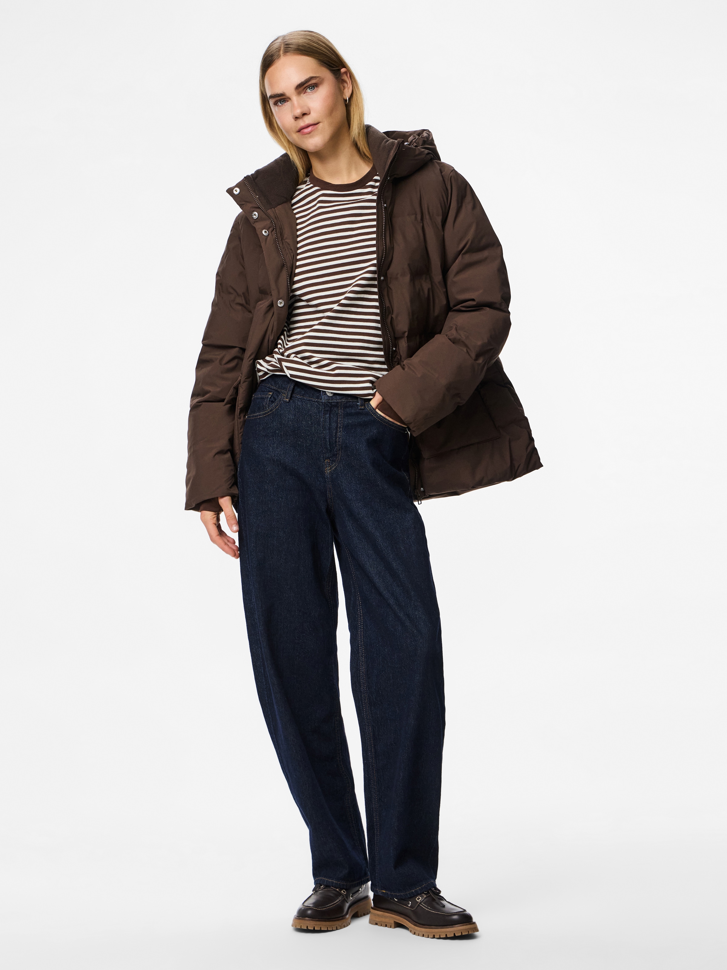 pieces Steppjacke »PCNORMA PUFFER JACKET NOOS BC« mit Kapuze Kunstfaser, regular fit