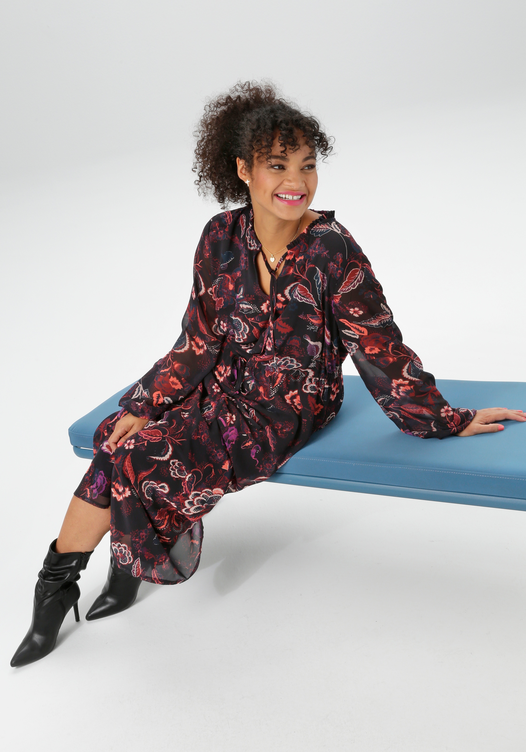Aniston PLUS Maxikleid, in Chiffon mit Blumen Print - NEUE KOLLEKTION