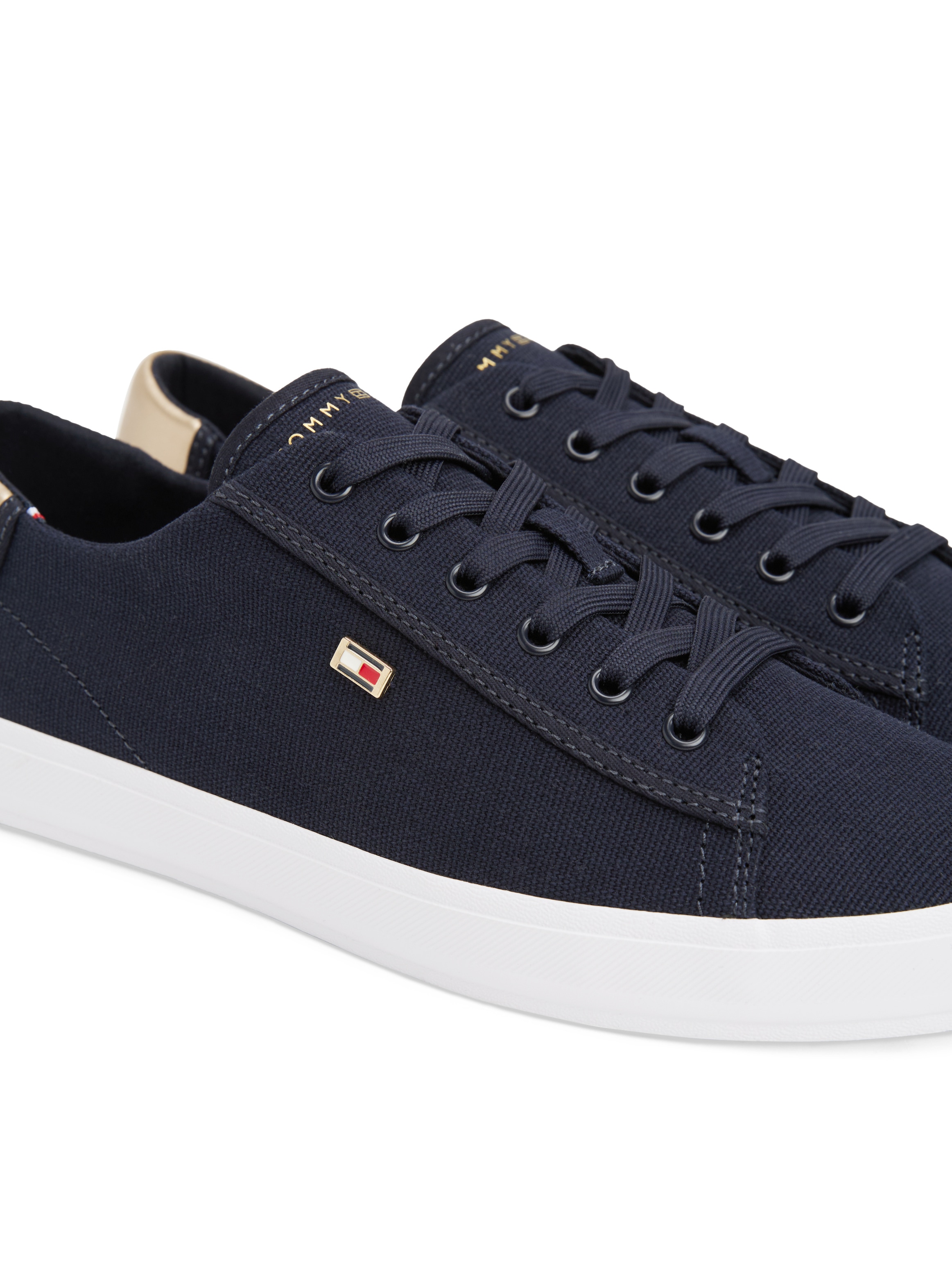 Tommy Hilfiger Plateausneaker »VULC CANVAS LACE UP SNEAKER«, Freizeitschuh, Halbschuh, Schnürschuh, in schmaler Form