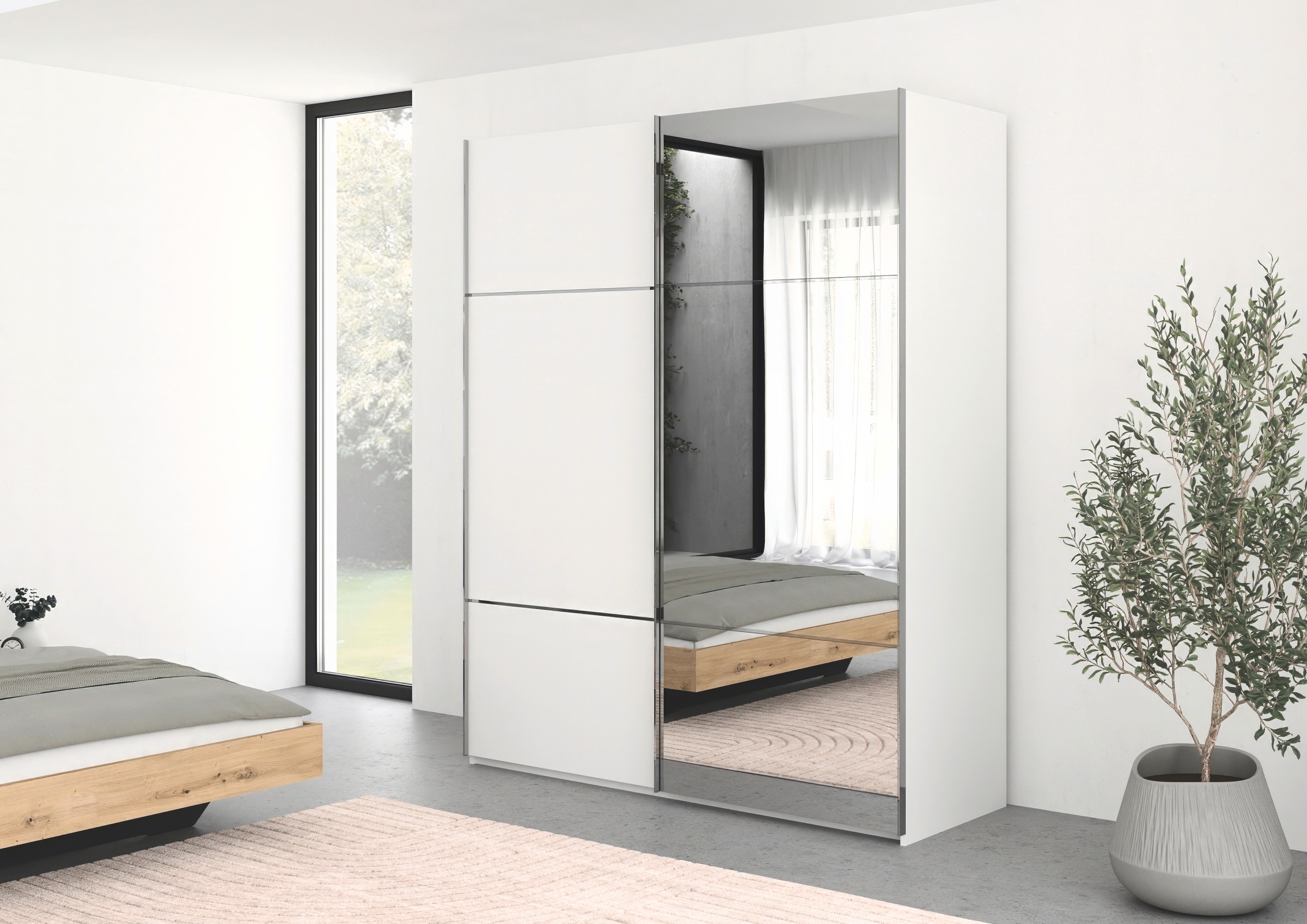 rauch Schwebetürenschrank »Kleiderschrank Schrank Garderobe Schlafzimmerschrank SCALE-TRIO«, edle dreigeteilte Front mit 2 Zierleisten Spiegel/Glas MADE IN GERMANY