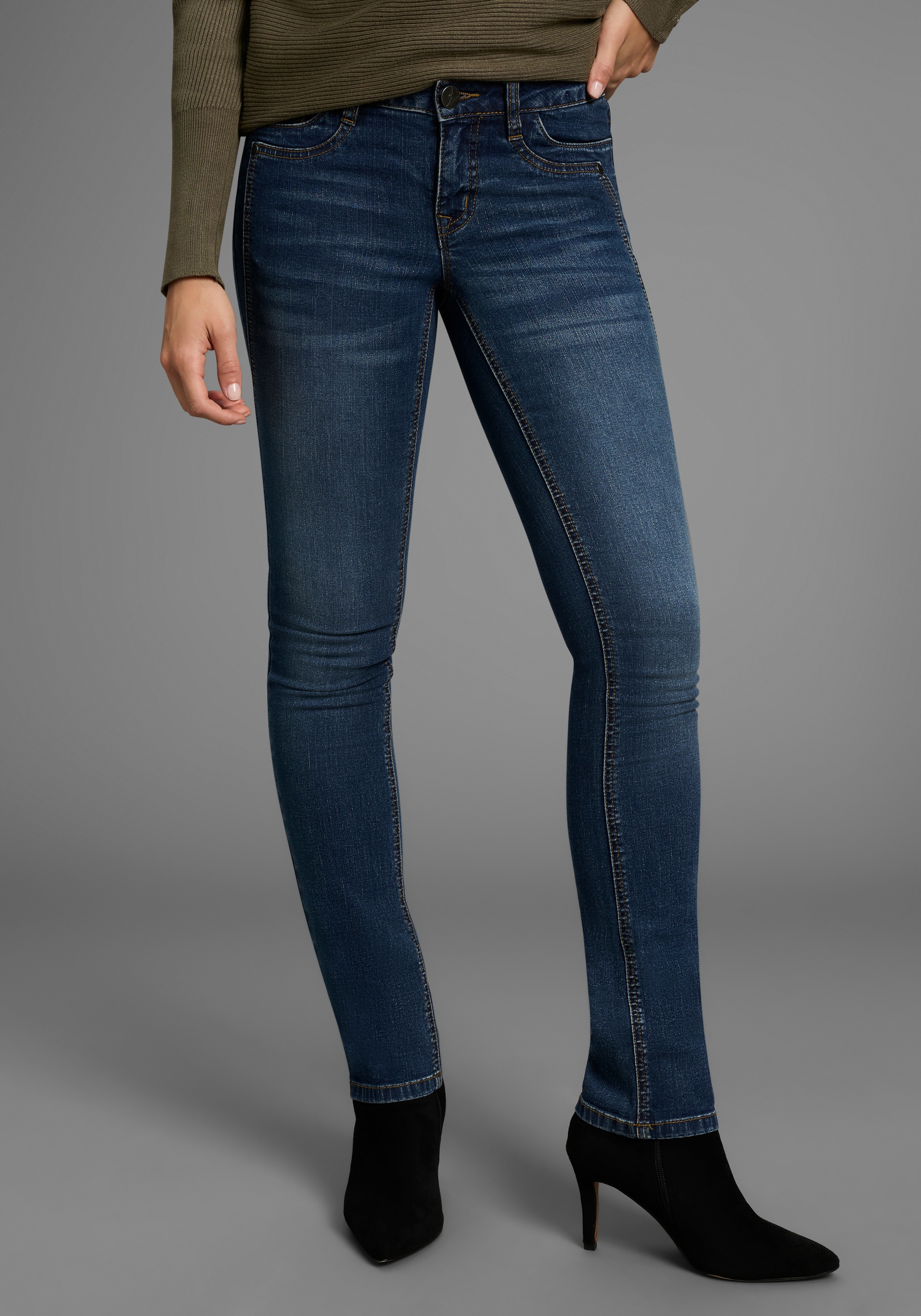 Arizona Comfort-fit-Jeans »mit Keileinsätzen« niedrige Leibhöhe