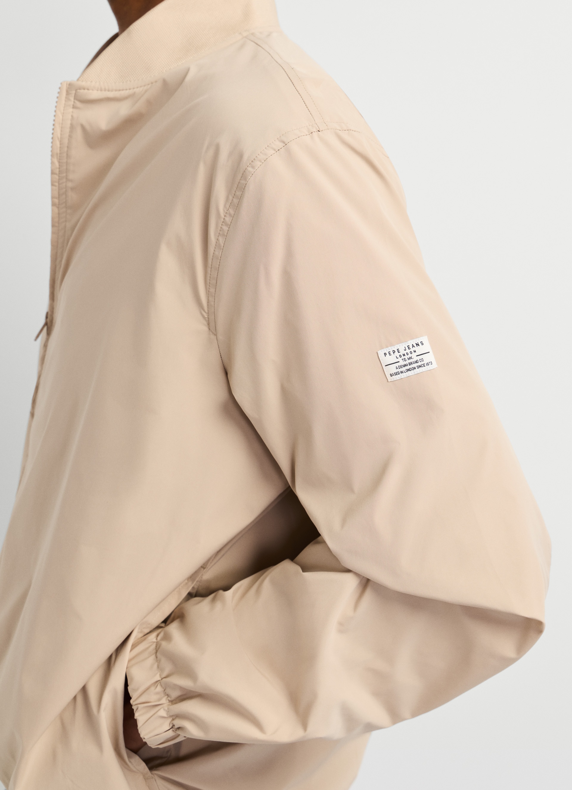 Pepe Jeans Bomberjacke »BELVEDERE« mit Stehkragen, Aufnäher
