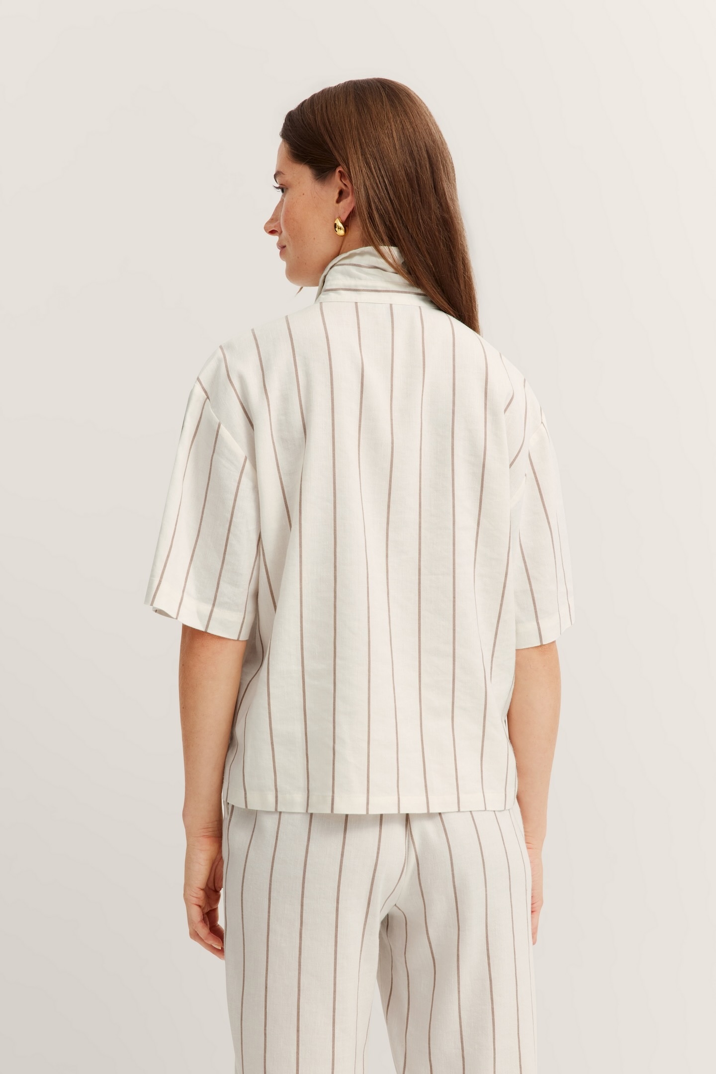 bugatti Kurzarmbluse aus Leinen-Mix