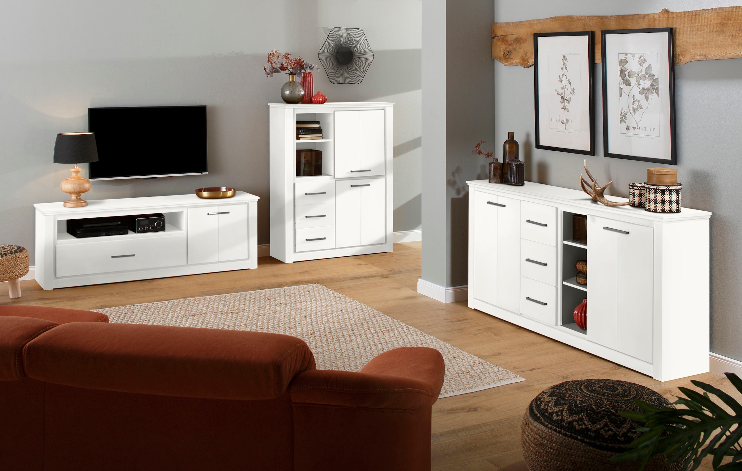 Home affaire Sideboard »Celia«, Kommode mit einer schönen Holzstruktur und edlen Metallgriffen