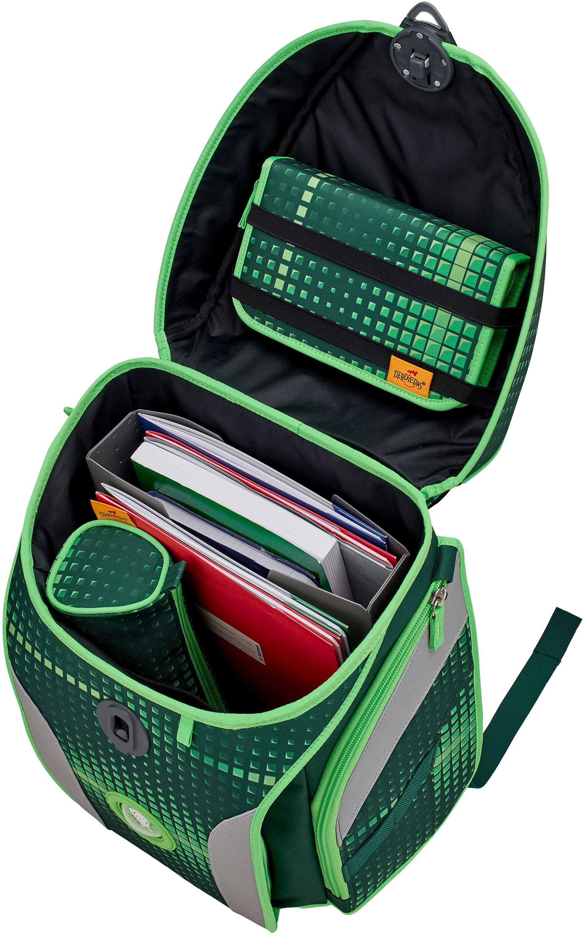 DerDieDas® Schulranzen »ErgoFlex MAX - Soccer Green«, reflektierende Details, mit 3 Buttons; enthält recyceltes Material