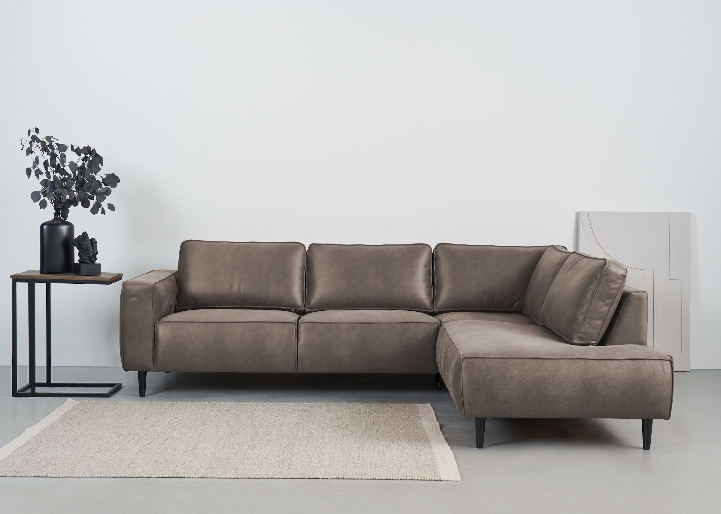 Places of Style Ecksofa »Fumone, Lederoptik oder Soft-Touch Chenille«, Brei günstig online kaufen