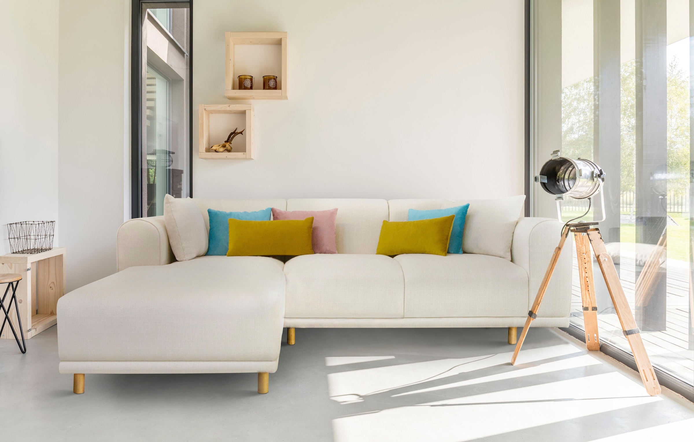 andas Ecksofa »Maroon L-Form«, in skandinavischem Design, mit losen Kissen