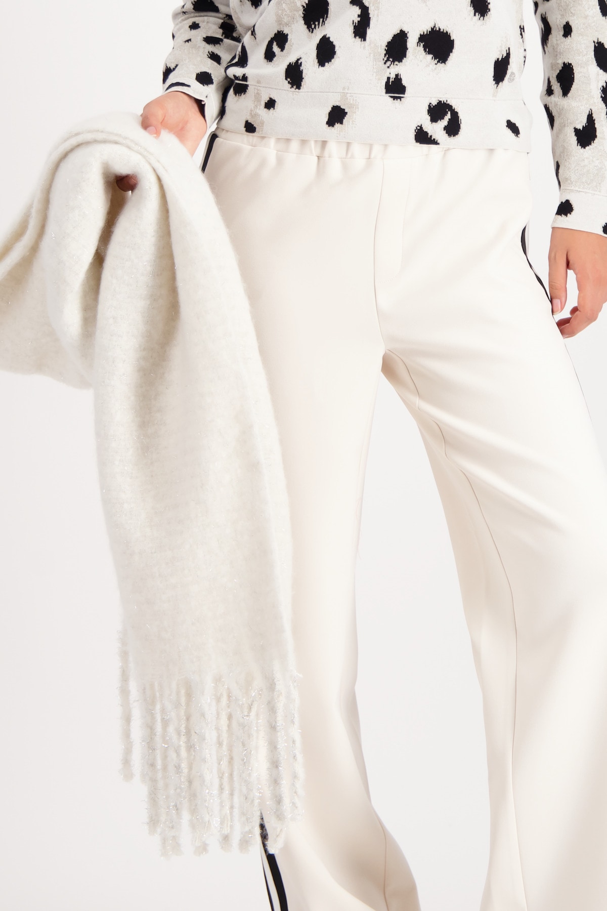 Monari Modeschal »Schal/Tuch Flausch + Glanz«