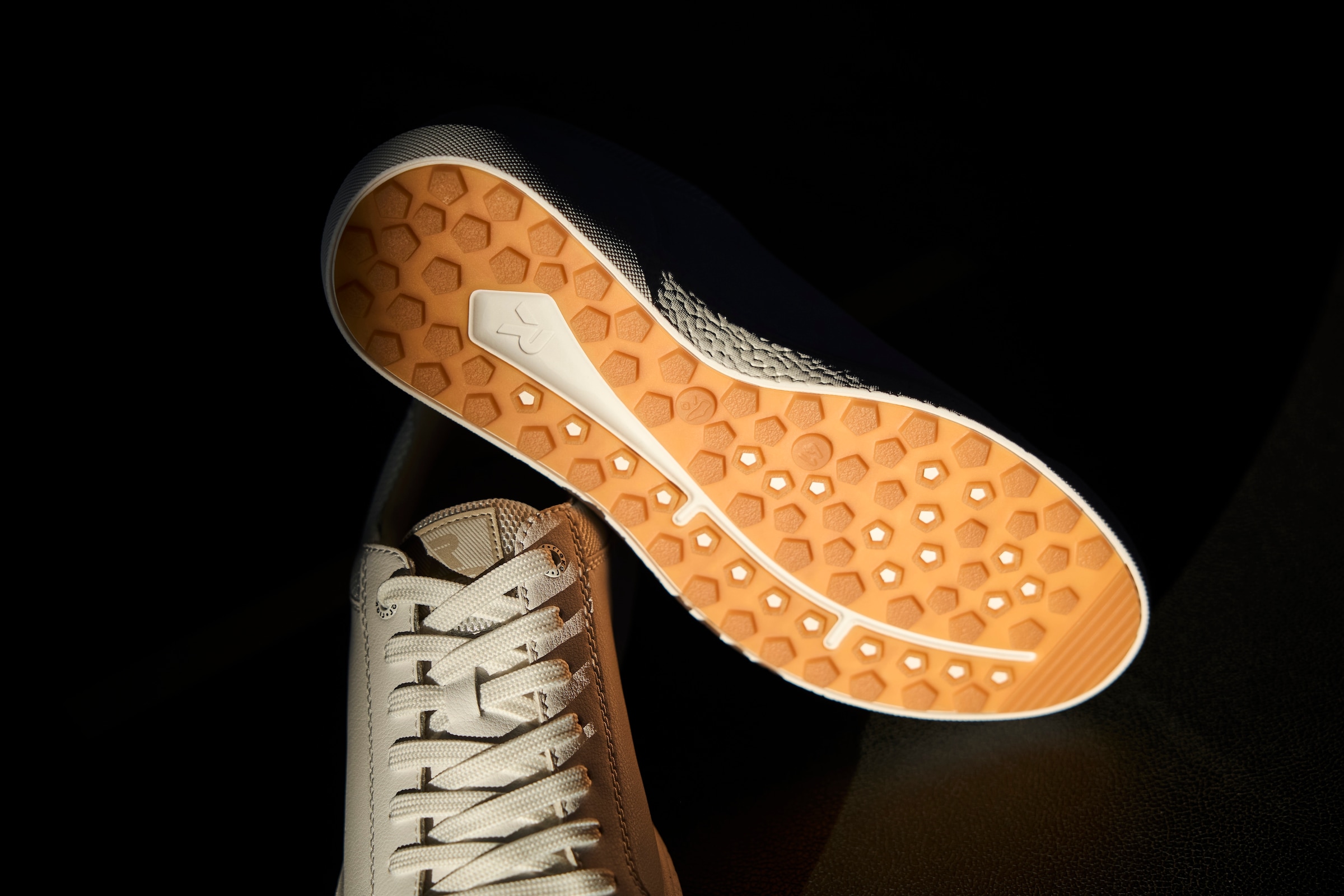 RIEKER Sport Sneaker, mit gepolstertem Schaftrand, Freizeitschuh, Halbschuh, Schnürschuh
