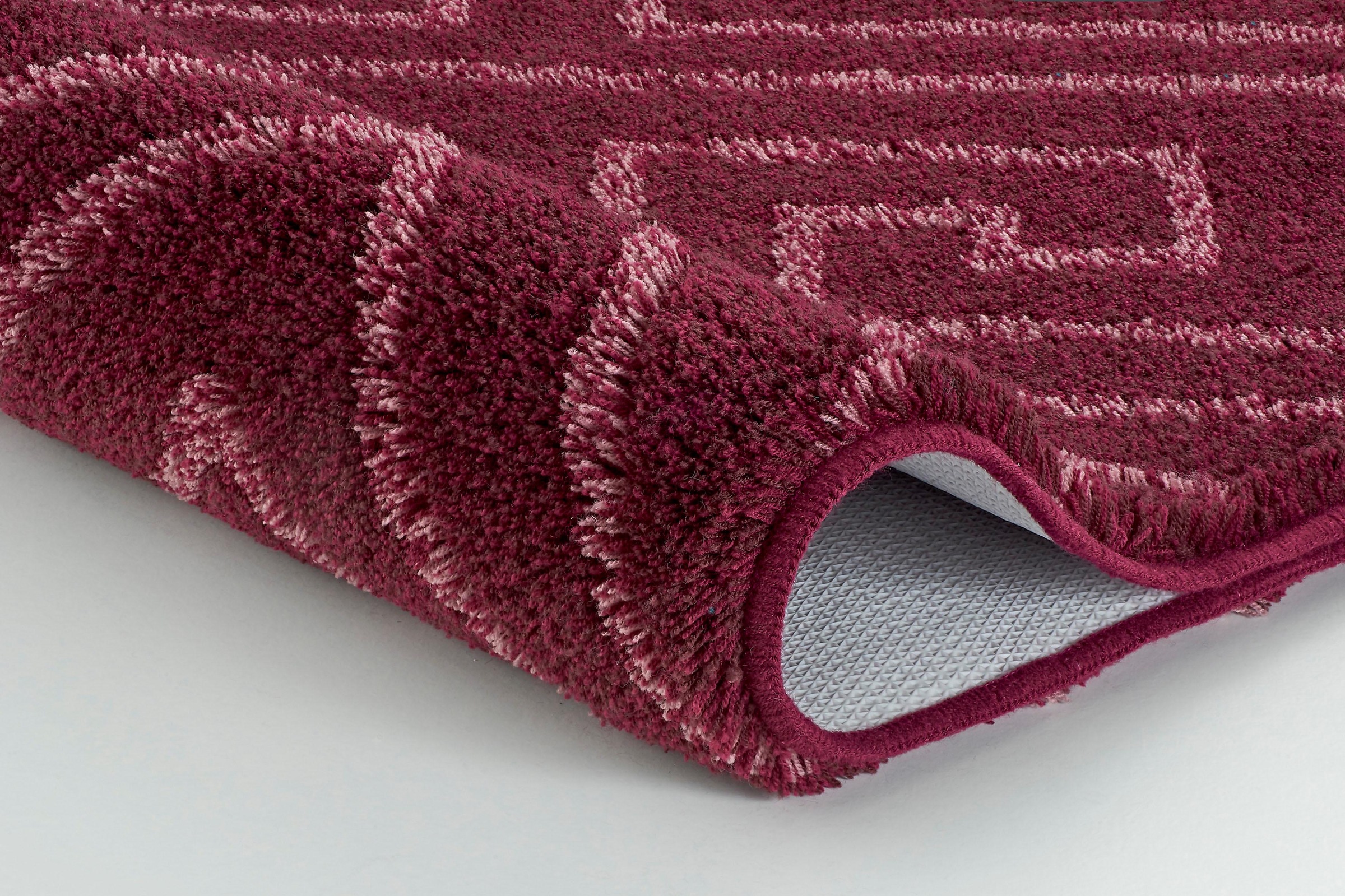 Kleine Wolke Badematte »Jenna«, rutschhemmend beschichtet, fußbodenheizungsgeeignet, Badteppich, geometrisches Design, waschbar