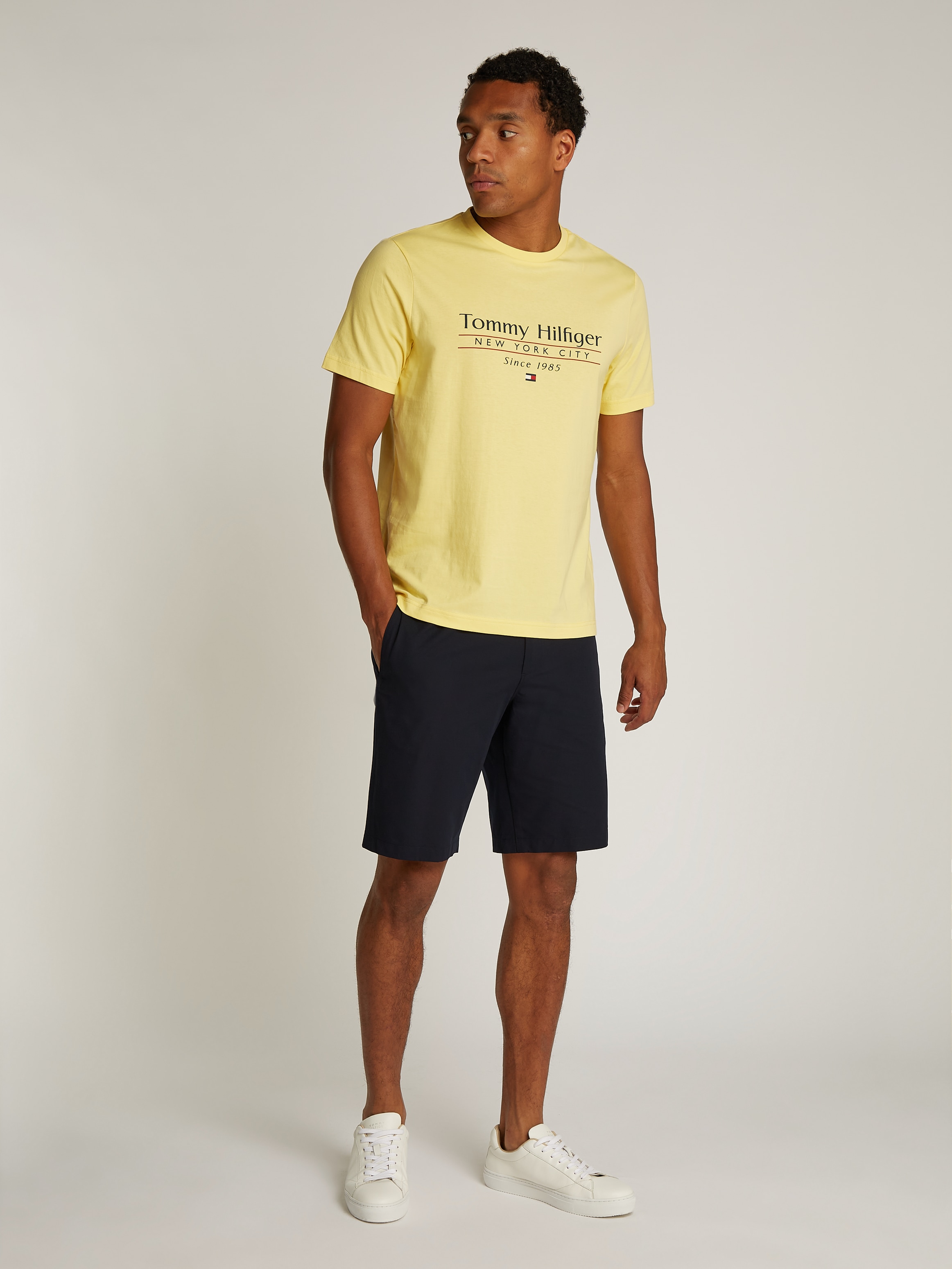 Tommy Hilfiger T-Shirt »HILFIGER CENTER STACK TEE«, mit großem Schriftprint