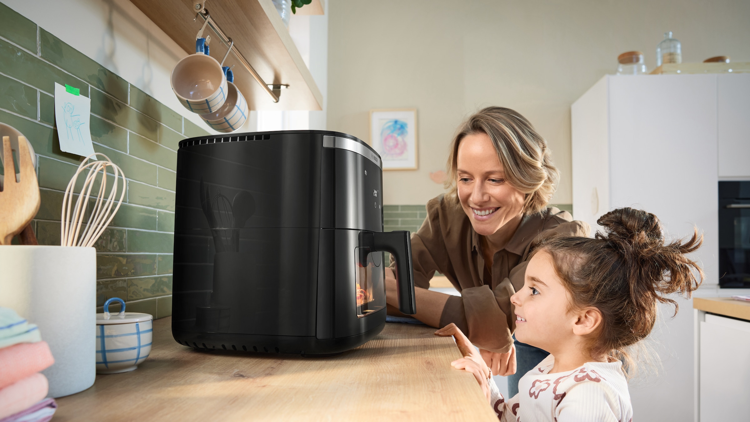 BOSCH Heißluftfritteuse »Air Fryer Serie 6, MAF671B0, 7,1l, Sichtfenster, 7 Programme, schwarz«, 1800 W, Innenlicht, Schüttelalarm, Korb spülm.geeignet, Heißluftfritteuse