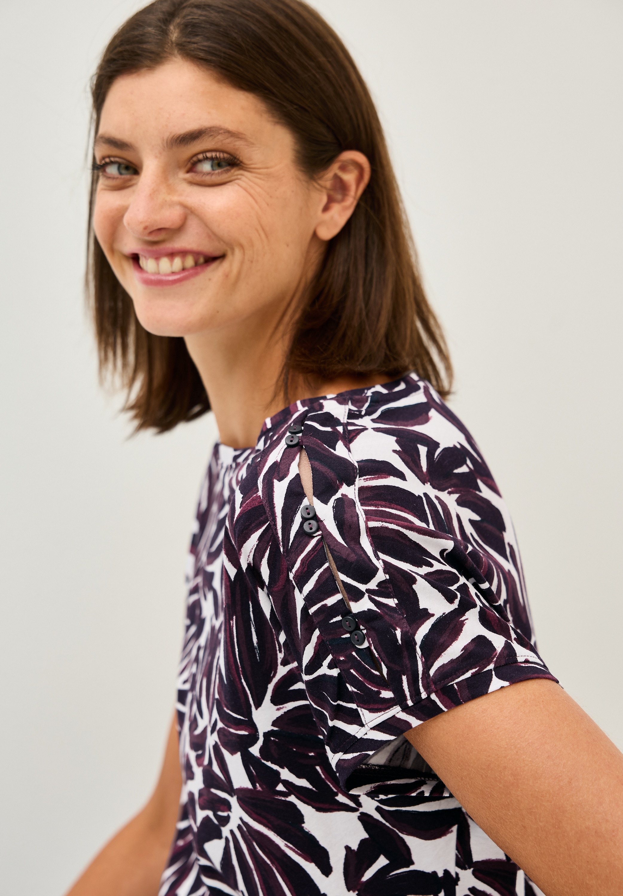 Cecil T-Shirt, mit Knopfdetail an den Schultern und grafischem Print