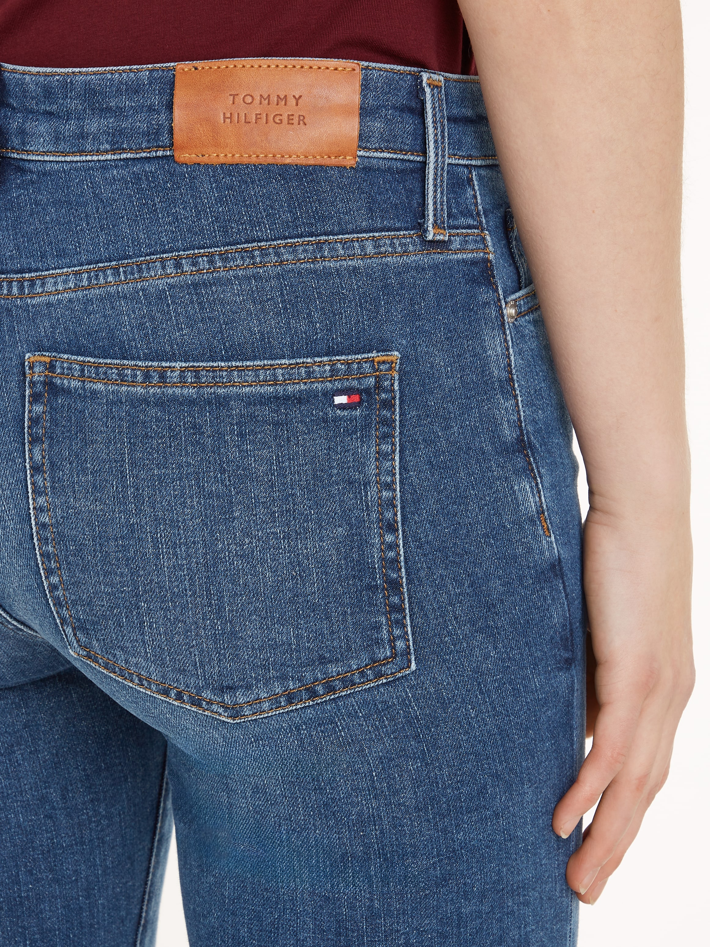 Tommy Hilfiger Bootcut-Jeans »BOOTCUT RW CLER«, mit Tommy Hilfiger Logo-Badge