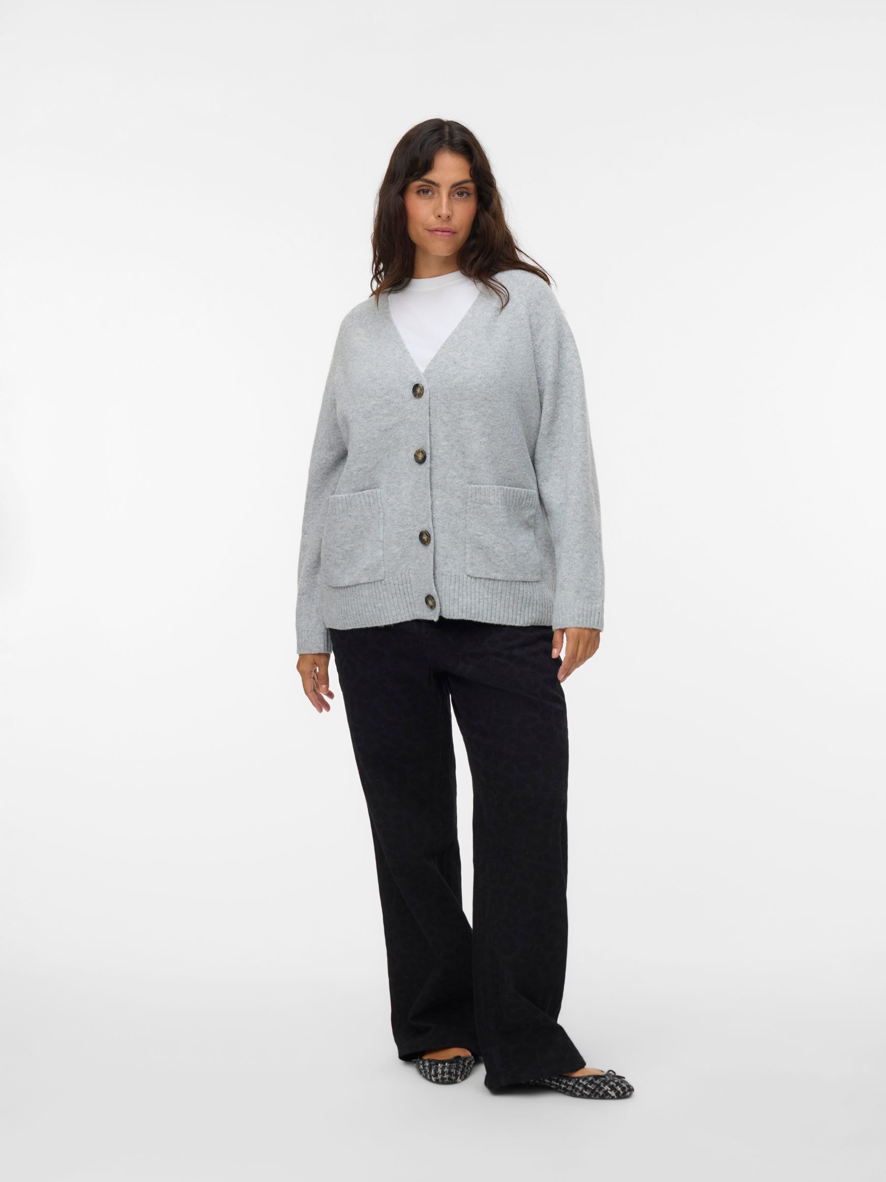 Vero Moda Curve Strickjacke »VMCBOOM LS V-NECK BUTTON CARDI NOOS CUR«