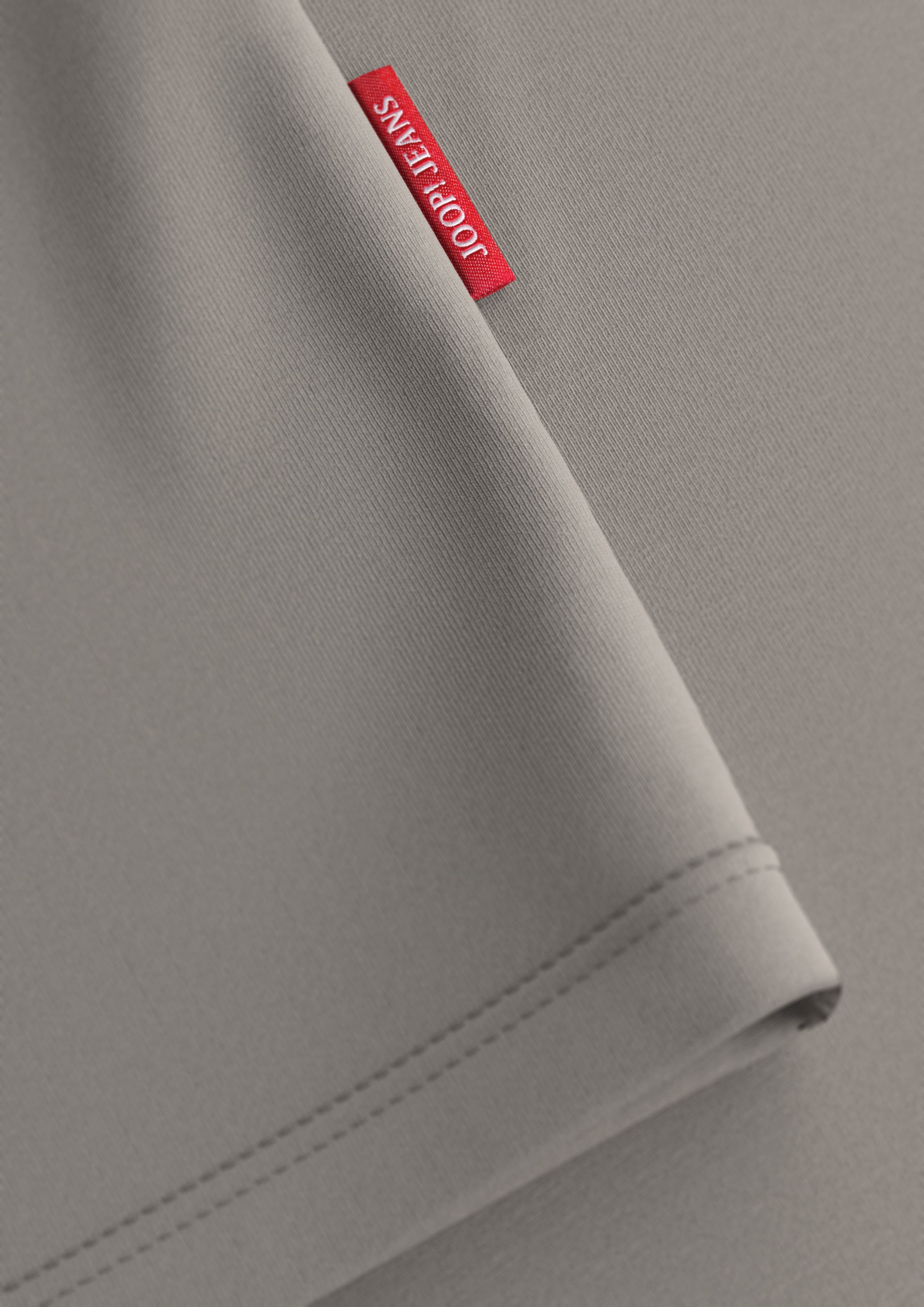 Joop Jeans Kurzarmshirt »Alphis«, Mit Ton-in Ton Logoprint