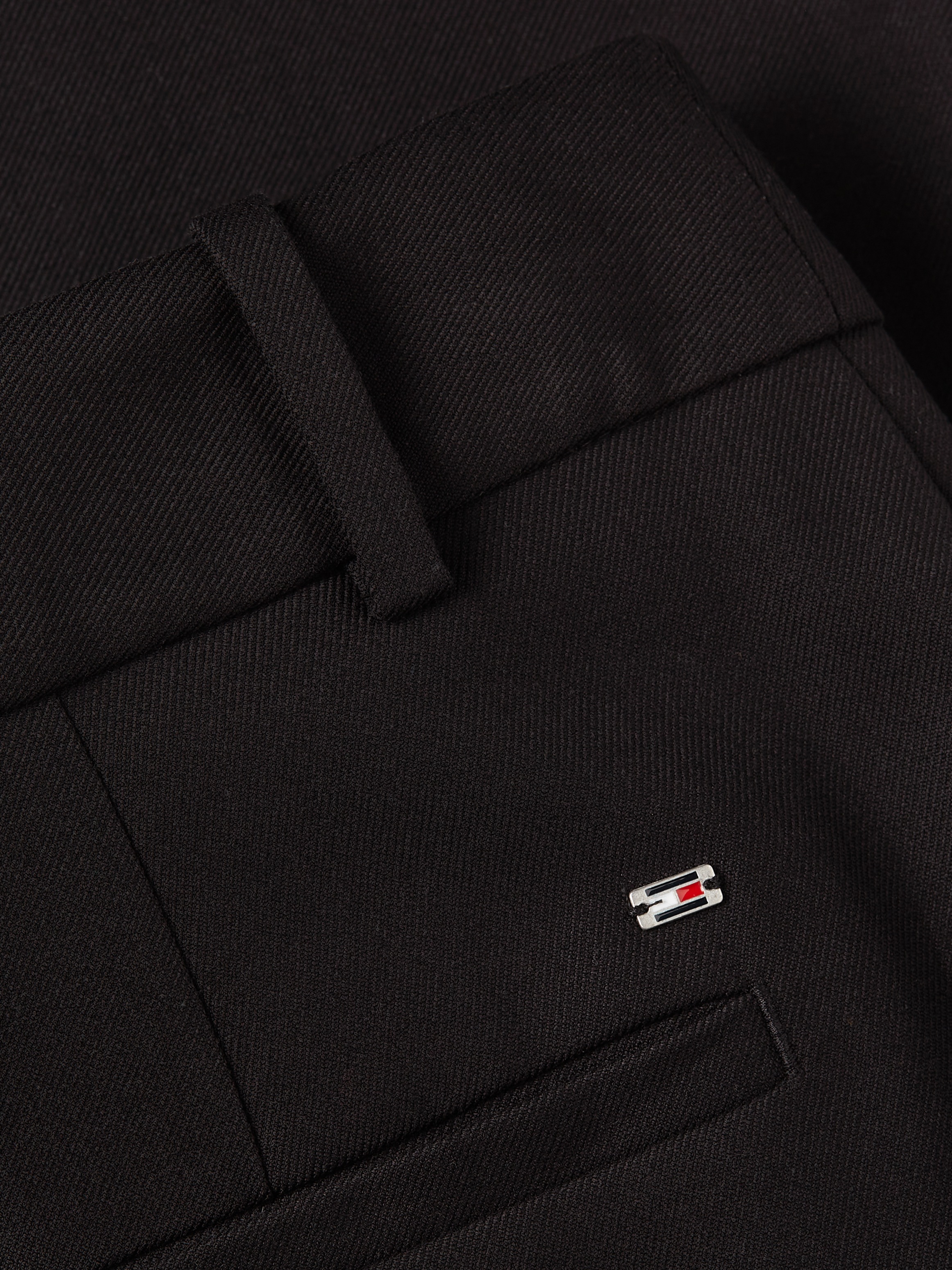Tommy Hilfiger Webhose »MD CORE RELAXED STRAIGHT PANT«, mit Logostickerei auf der Rückseite