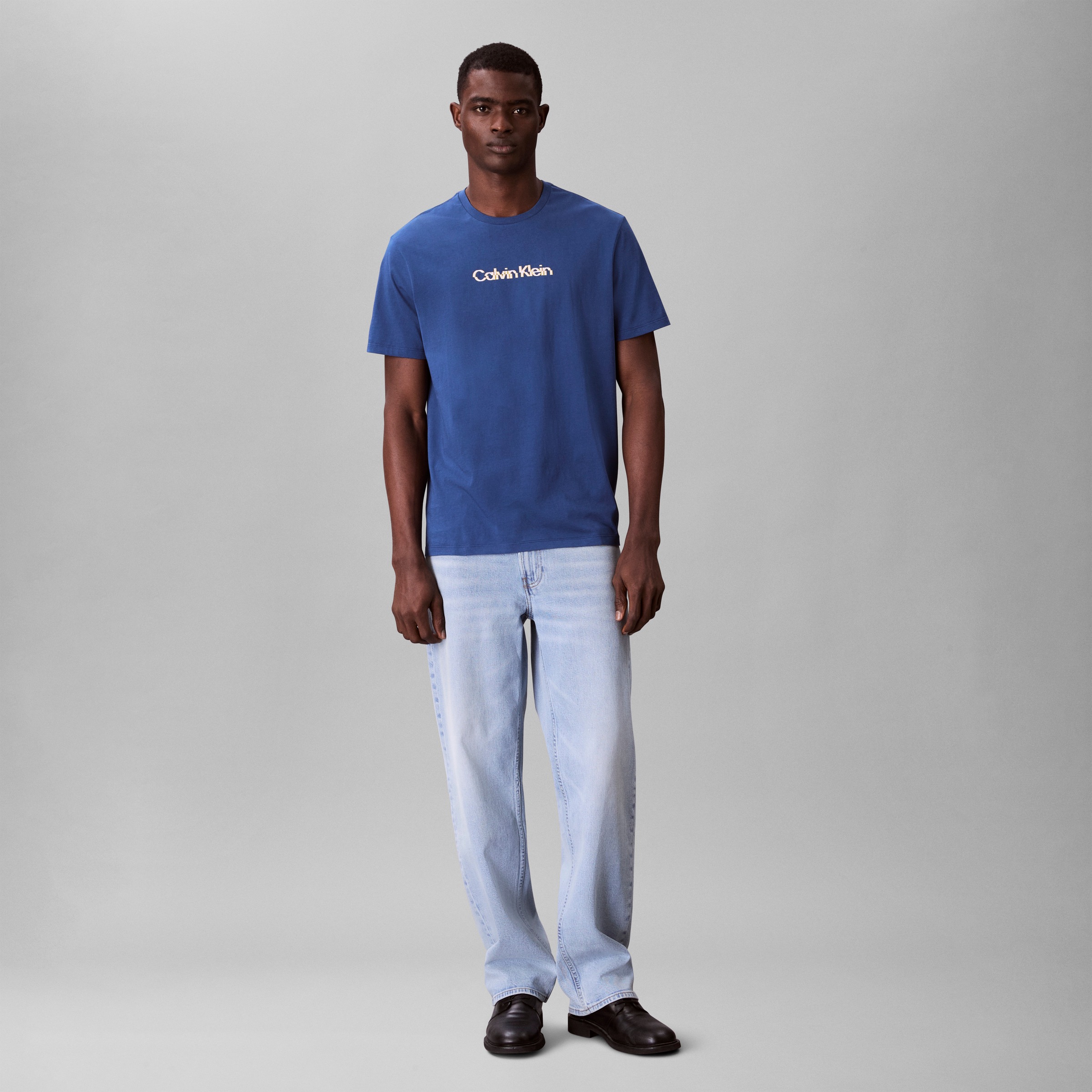 Calvin Klein Jeans T-Shirt »SS GLITCHED LOGO EU CLASSIC TEE«, Mit Rundhalsausschnitt