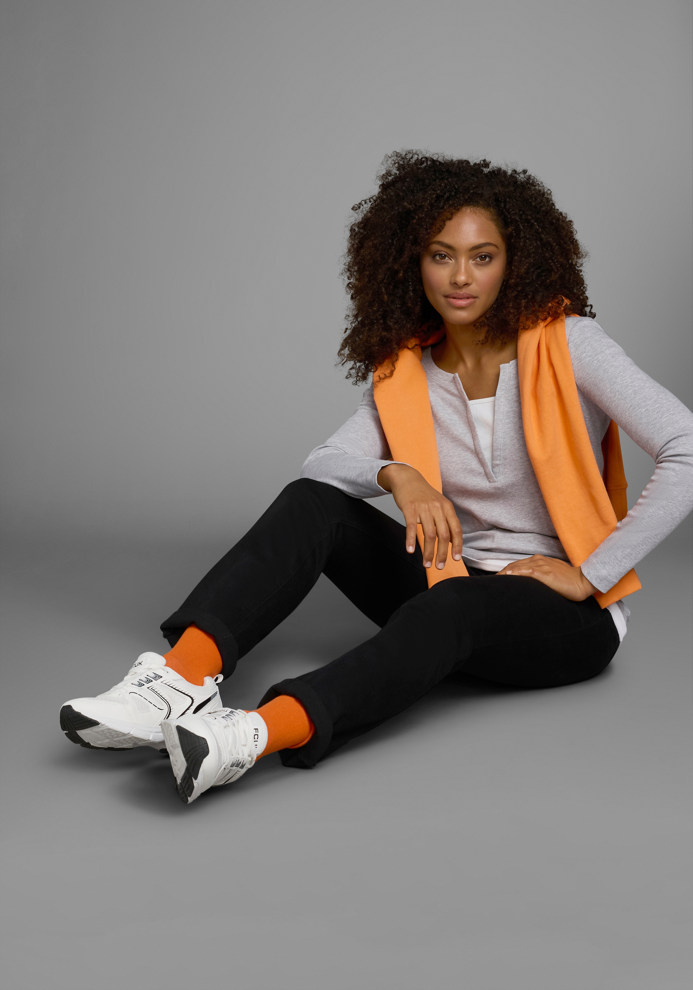 Flashlights 2-in-1-Langarmshirt figurbetonte Passform,  Rundhalsausschnitt,  elastisches Material