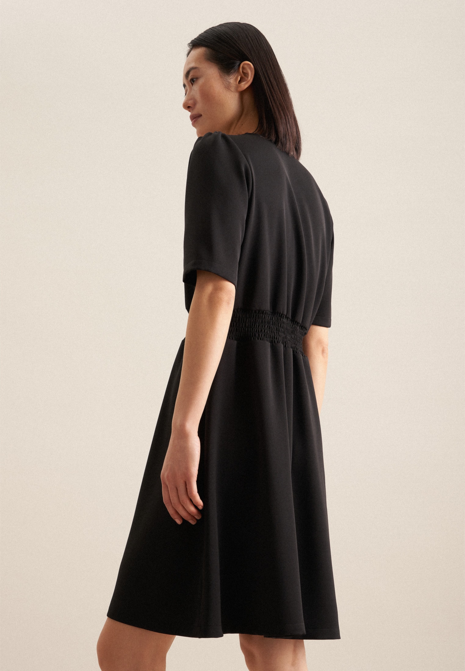 seidensticker Sommerkleid »Schwarze Rose«, Kurzarm V-Neck Uni