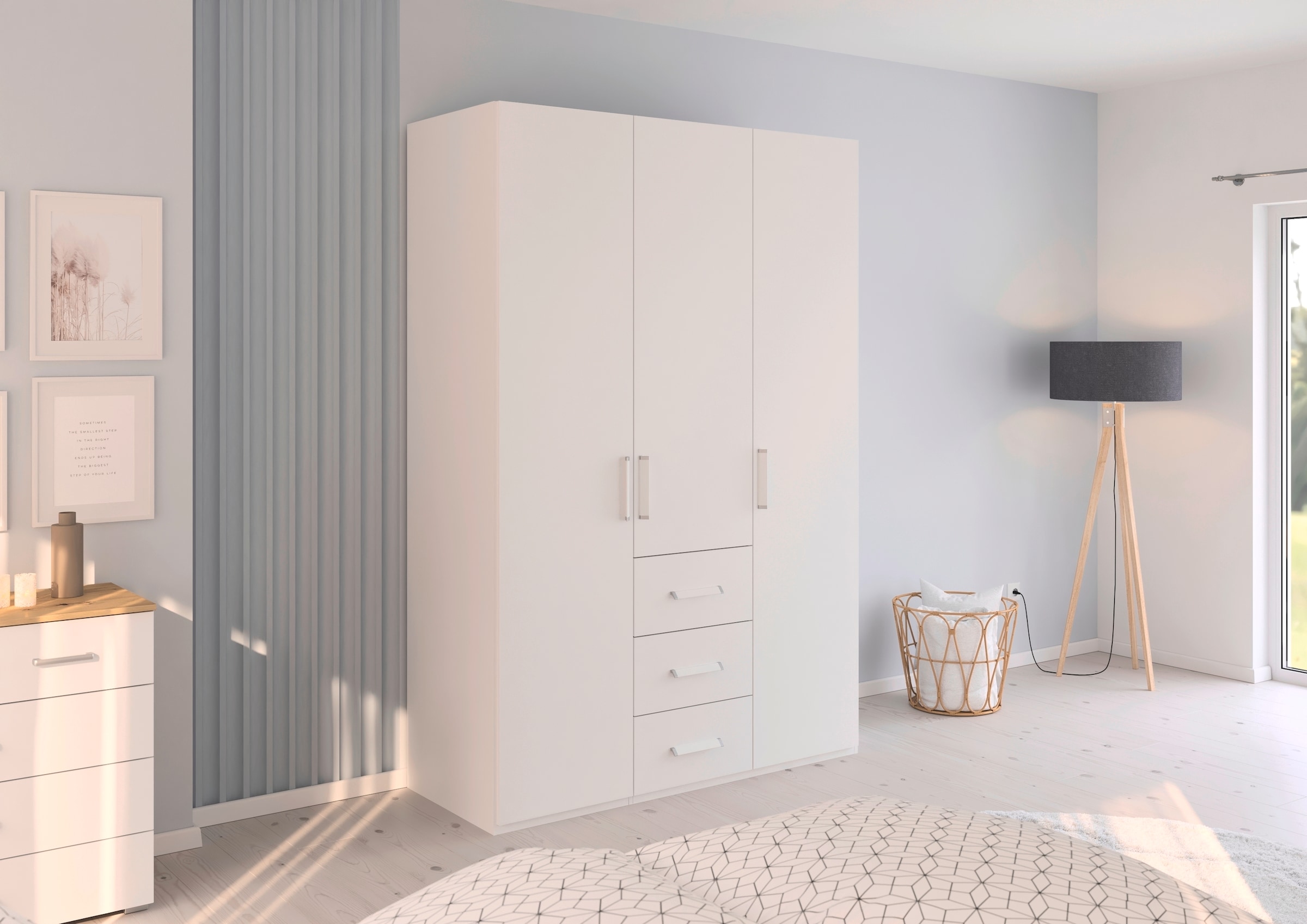 rauch Drehtürenschrank »Kleiderschrank Schrank Garderobe Schlafzimmerschrank EVELYN«, (in 2 Höhen 197 oder 210 cm erhältlich), in elegantem Stil mit Schubladen 3 Breiten und 2 Höhen MADE IN GERMANY