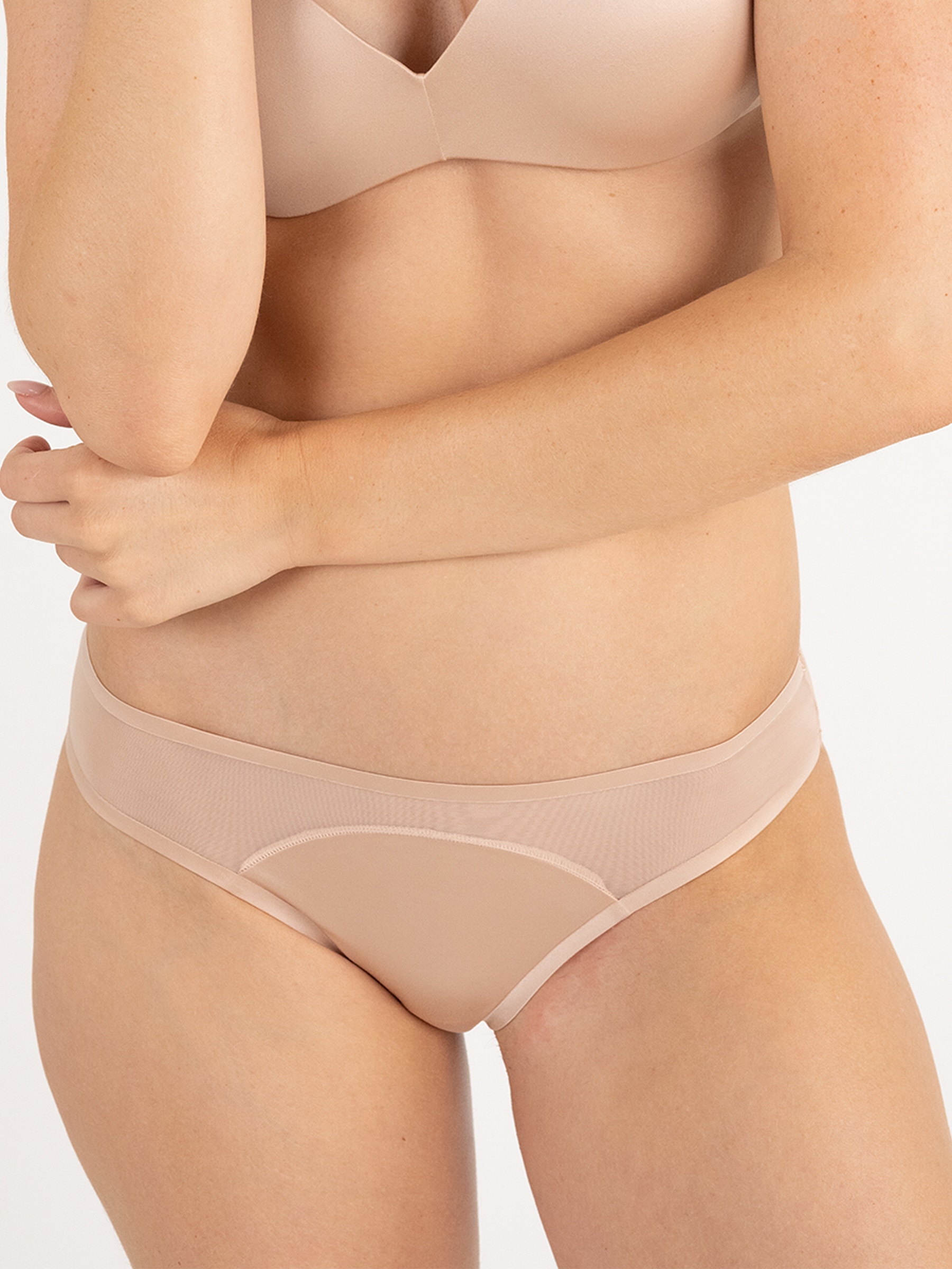 PASSIONATA Slip »BIANCA« leichte Satin-Mikrofaser, elastisch