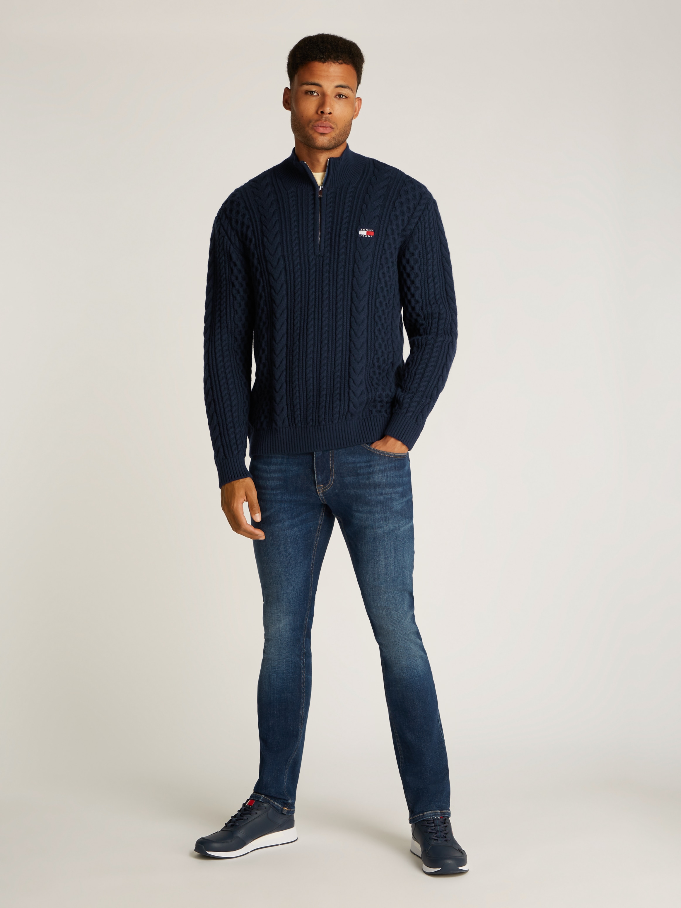 Tommy Jeans Stehkragenpullover »TJM REG CABLE S FLAG 1/4 ZIP«, mit Zopfmuster