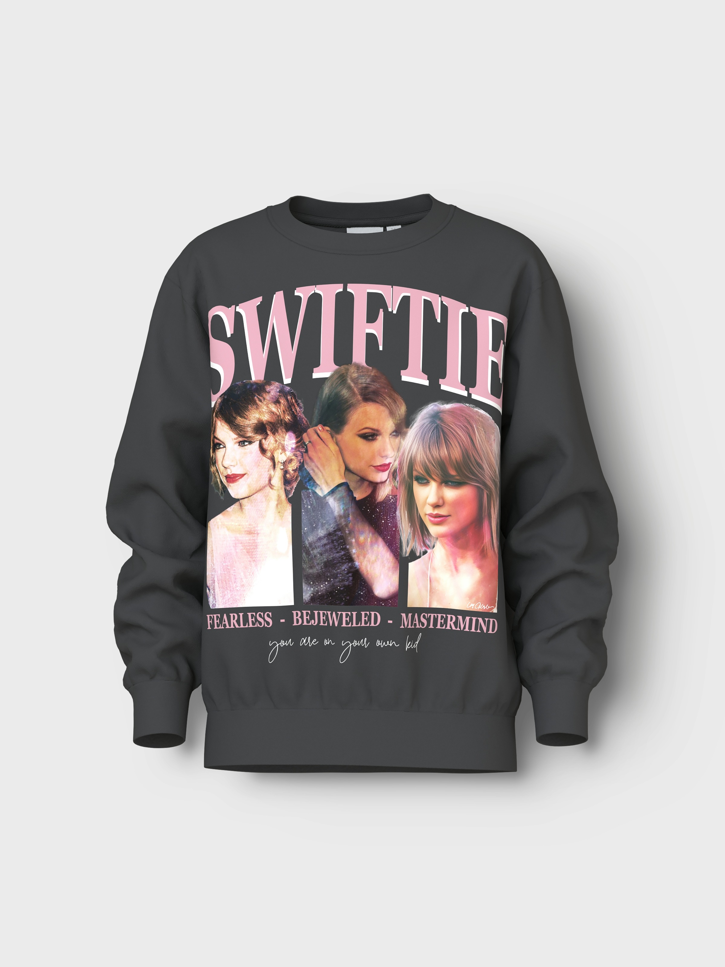 Name It Sweatshirt »NKFFERA TSWIFT NREG SWEAT UNB SKY«, CELEBRITY ICONS mit Taylor Swift Druck