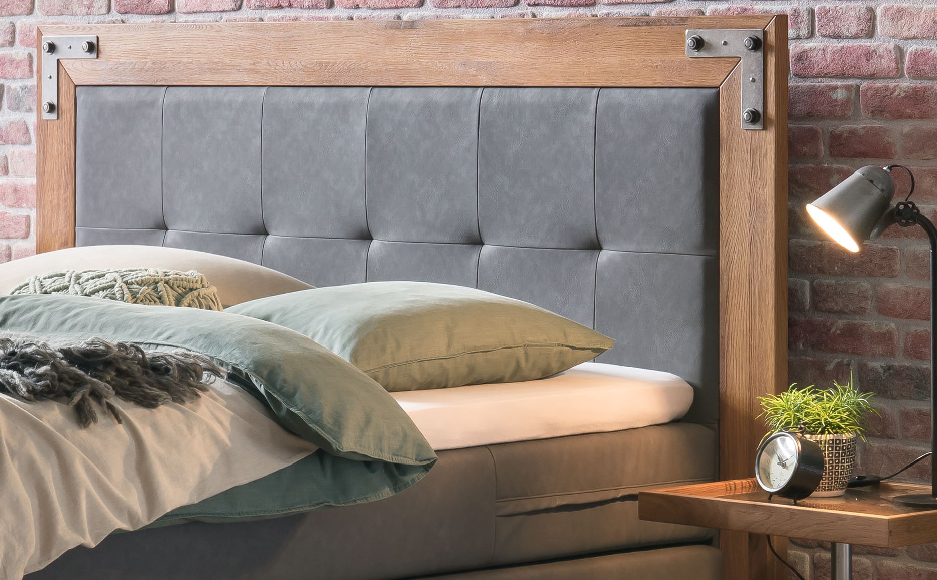HASENA Boxspringbett Oakland, Boxspringbett, Industrial Look, Kopfteil aus Wildeiche, Used-Look
