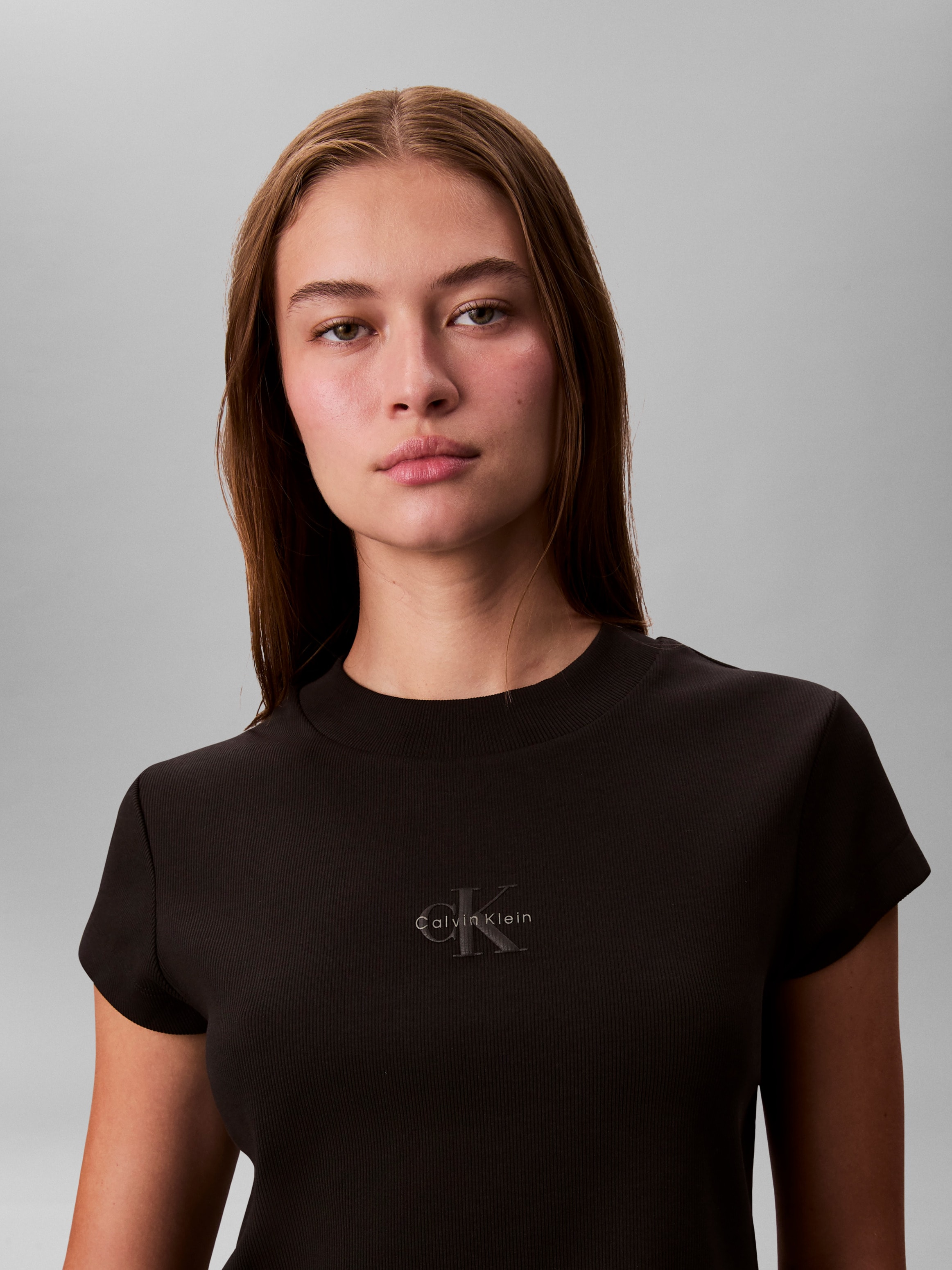 Calvin Klein Jeans T-Shirt »MONOGRAM BABY TEE« Rundhalsausschnitt, taillenlang