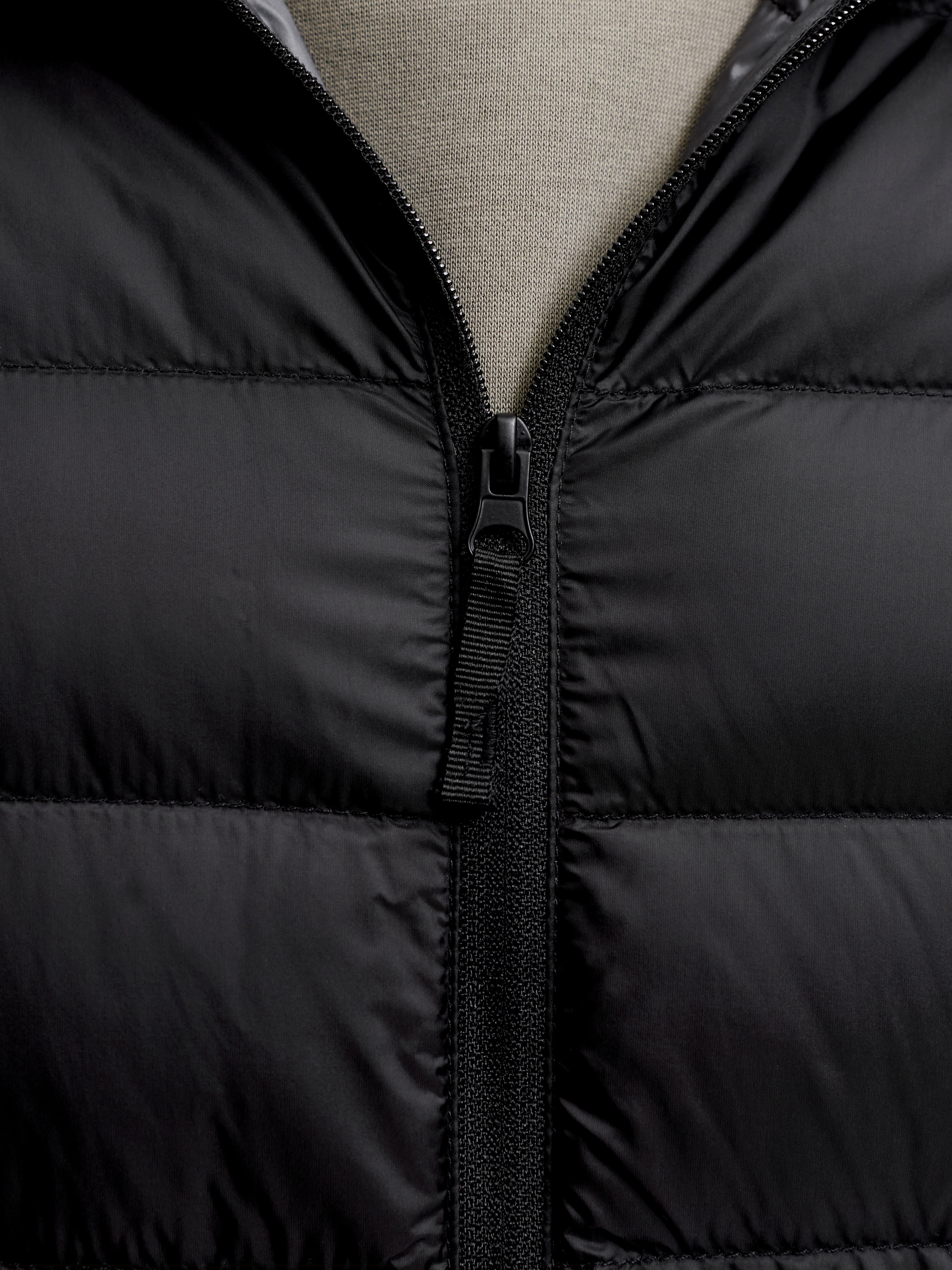 Jack & Jones Steppjacke »JJEBERG LIGHT DOWN PUFFER HOOD NOOS« mit Kapuze Kunstfaser, normal geschnitten