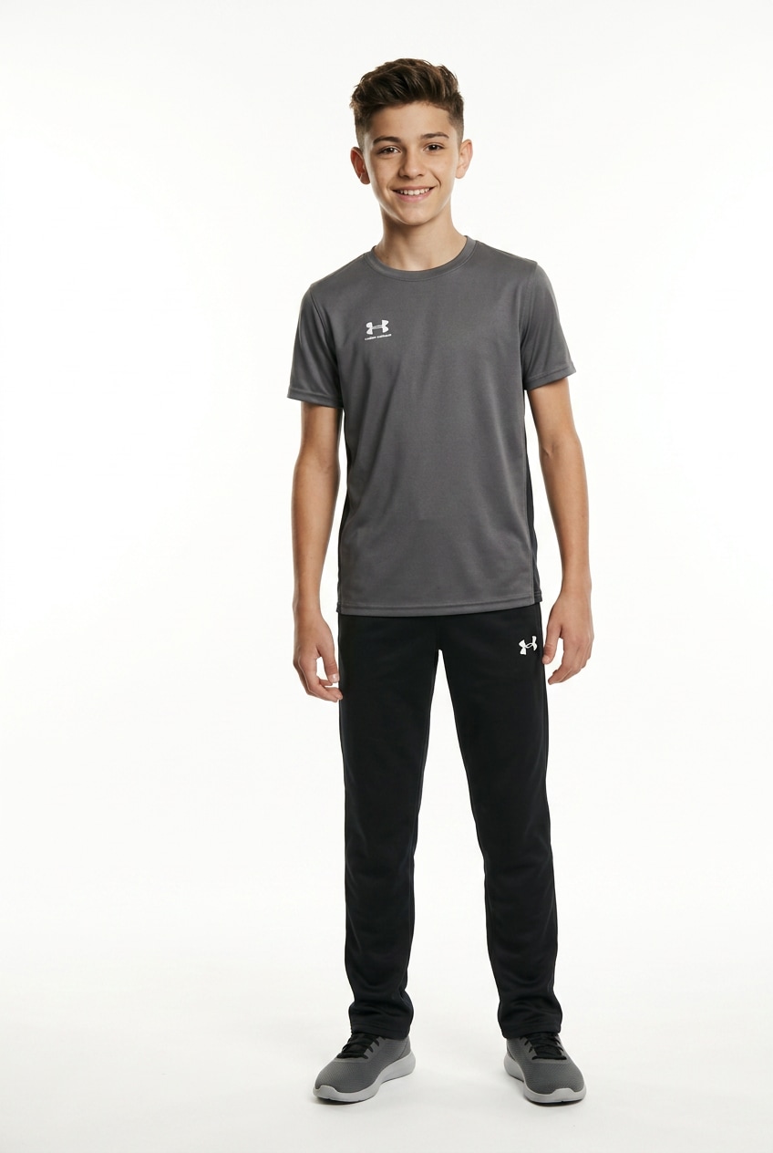 Under Armour® T-Shirt »CHALLENGER« mit Rundhalsausschnitt, Kurzarm, normale Länge, gerader Abschluss