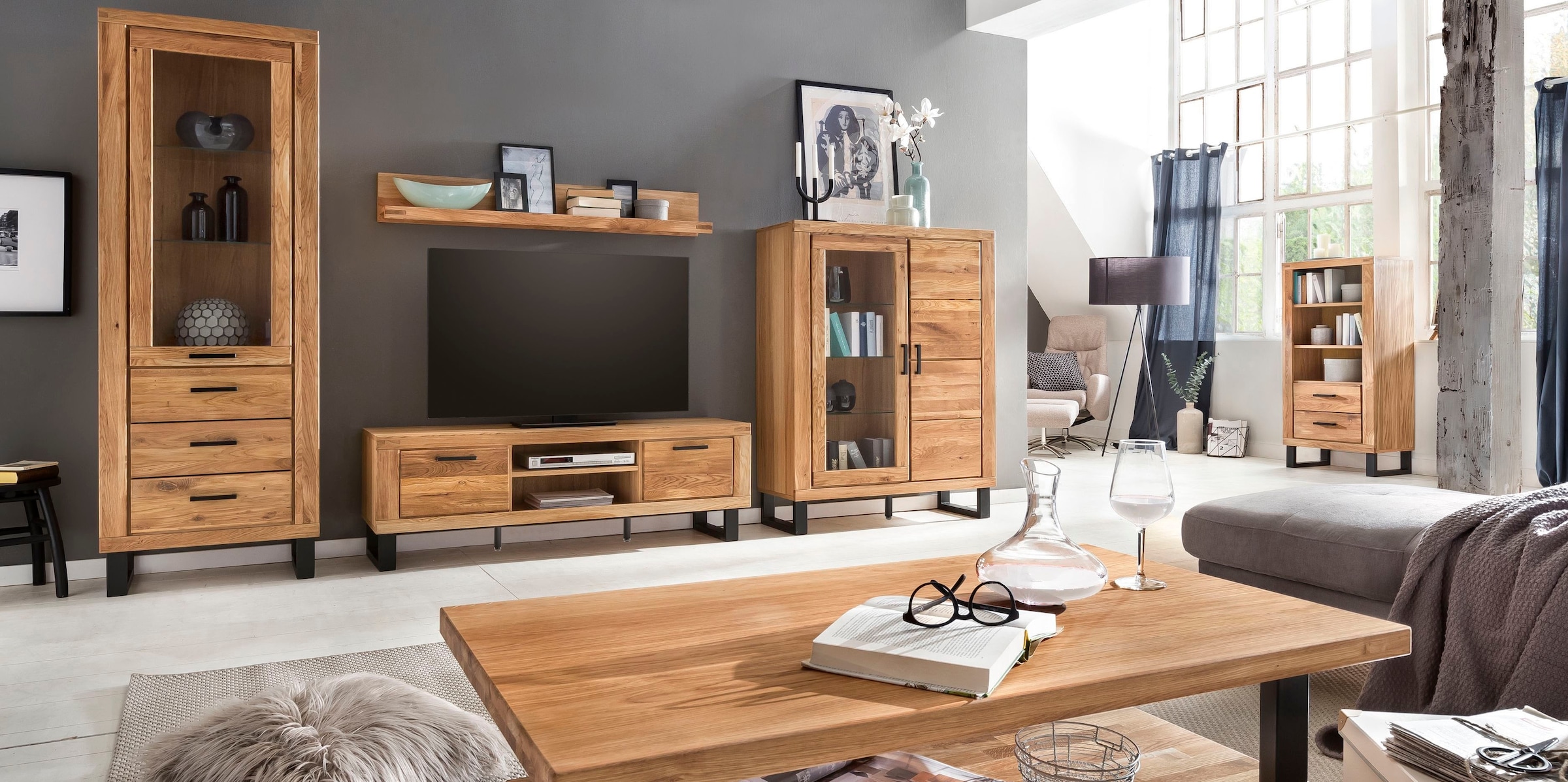 Home affaire Sideboard 1 Stk. tlg. Industriestil, Teilmassiv Eiche, schwarze Elemente, Modern