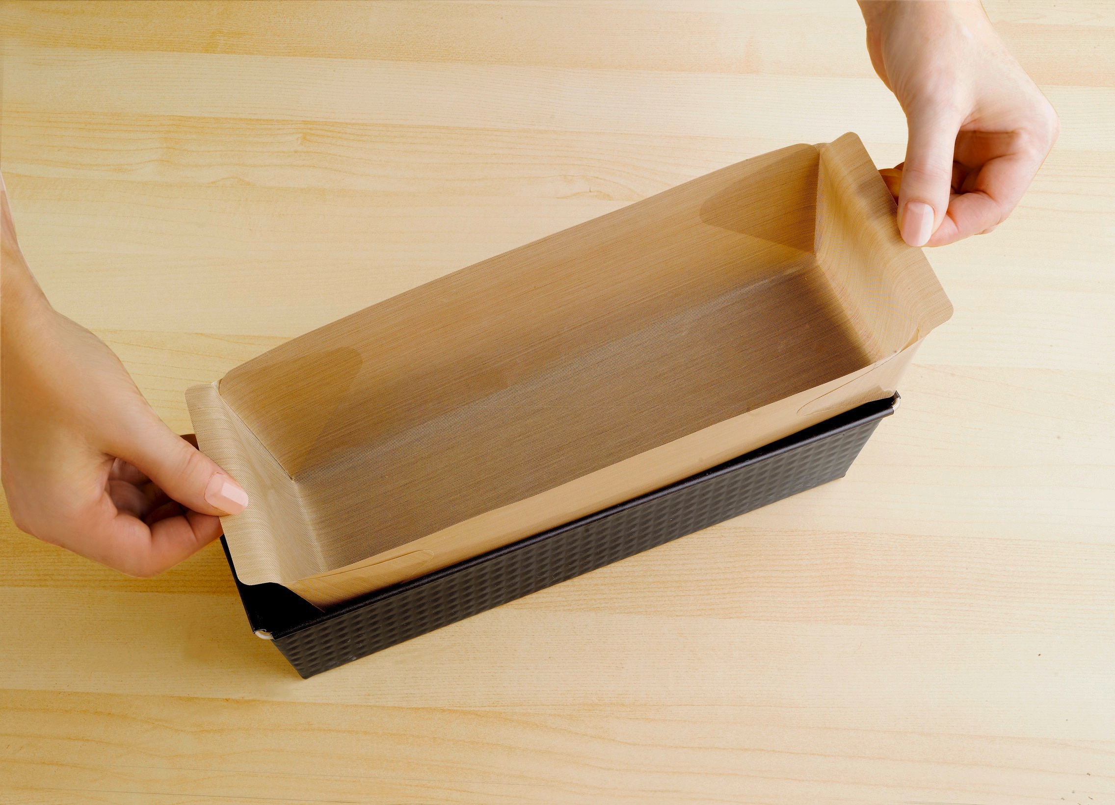 Bild von WENKO Backpapier »Antihaft-Backform-Zuschnitt«, mit Antihaft-Beschichtung, Set bestehend aus 1x rund, 1x eckig