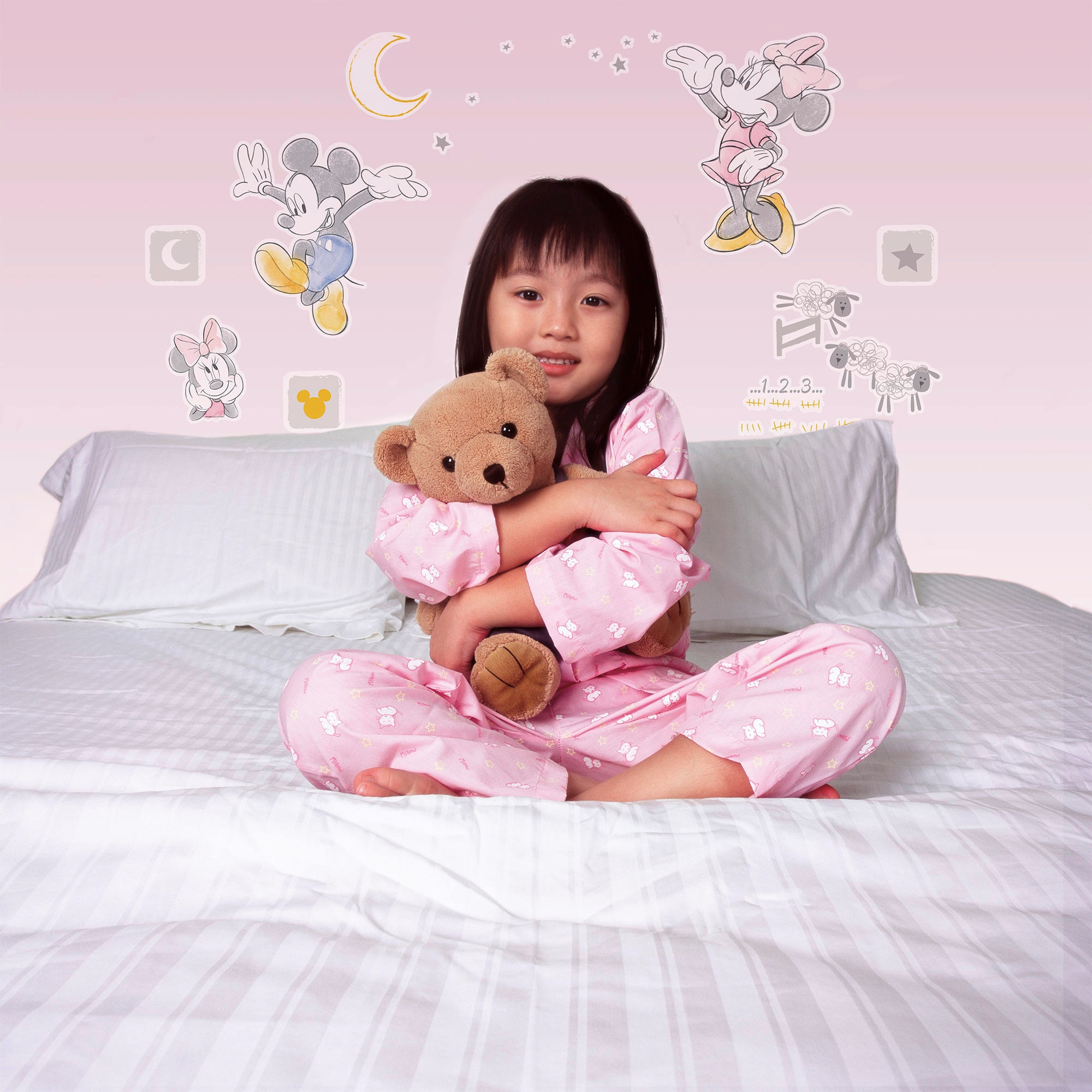 Komar Wandtattoo »Mickey Counting Sheeps - Größe 50 x 70 cm«, (15 St.), selbstklebend, Wandsticker, Kinderzimmer