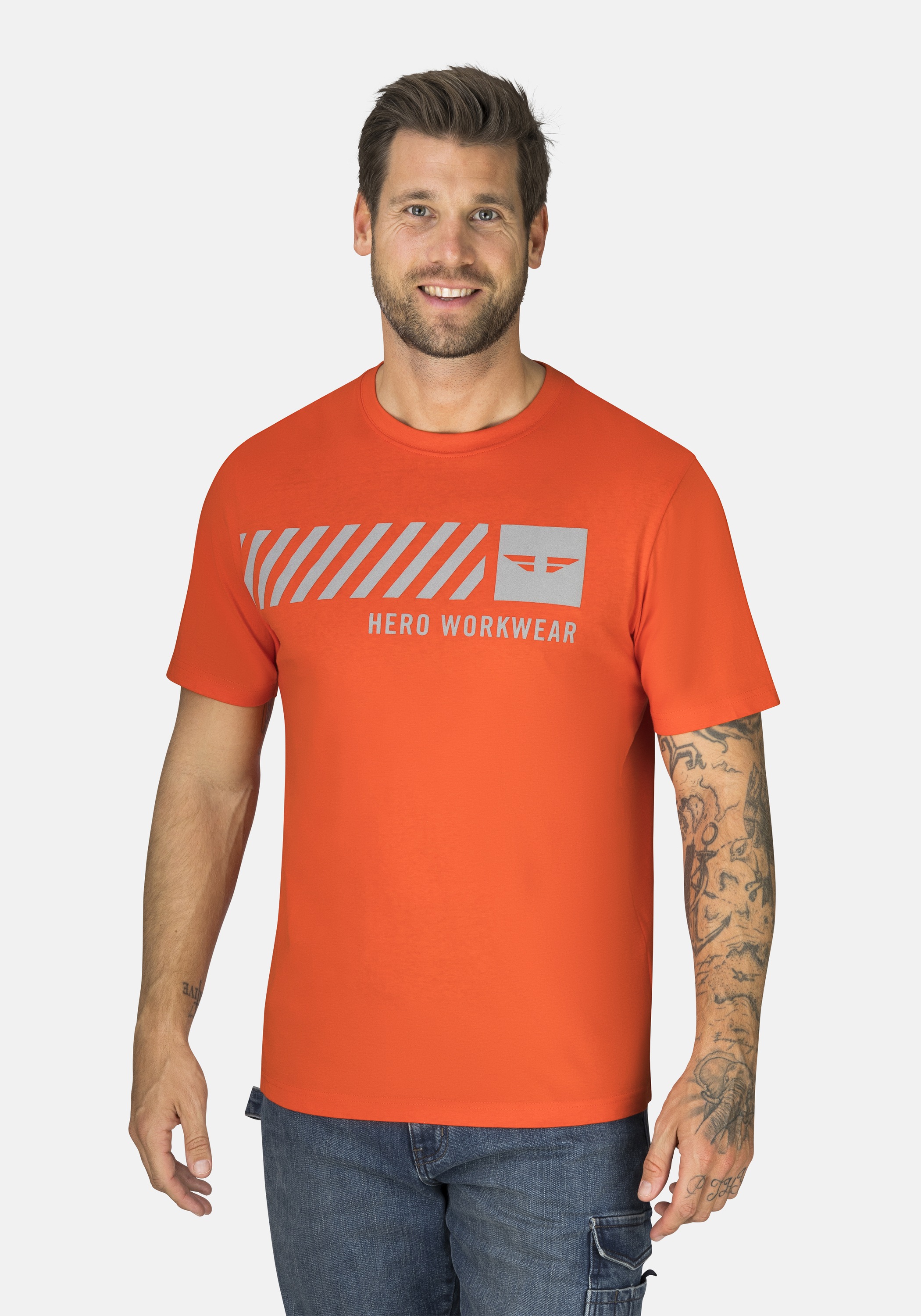 HERO BY JOHN MEDOOX Businessshirt »Workwear T-Shirt mit Logoprint« T-Shirt mit Logoprint Funktionsqualitätfür Herren Poinciana Orange Print L L Mit...